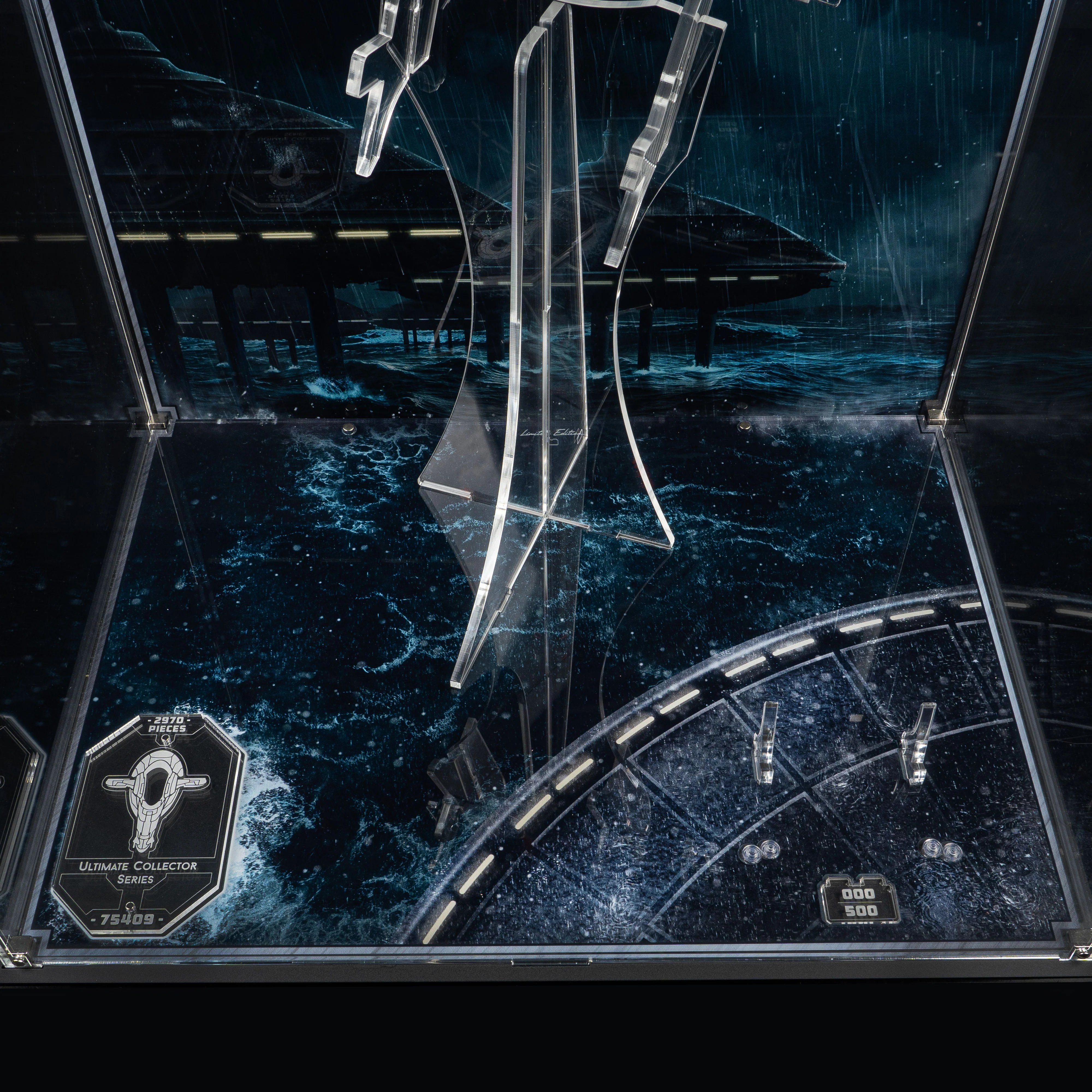 Limited Edition Display Case for LEGO® Star Wars™ Jango Fett's Firespray-Class Starship (75409) - Image 15