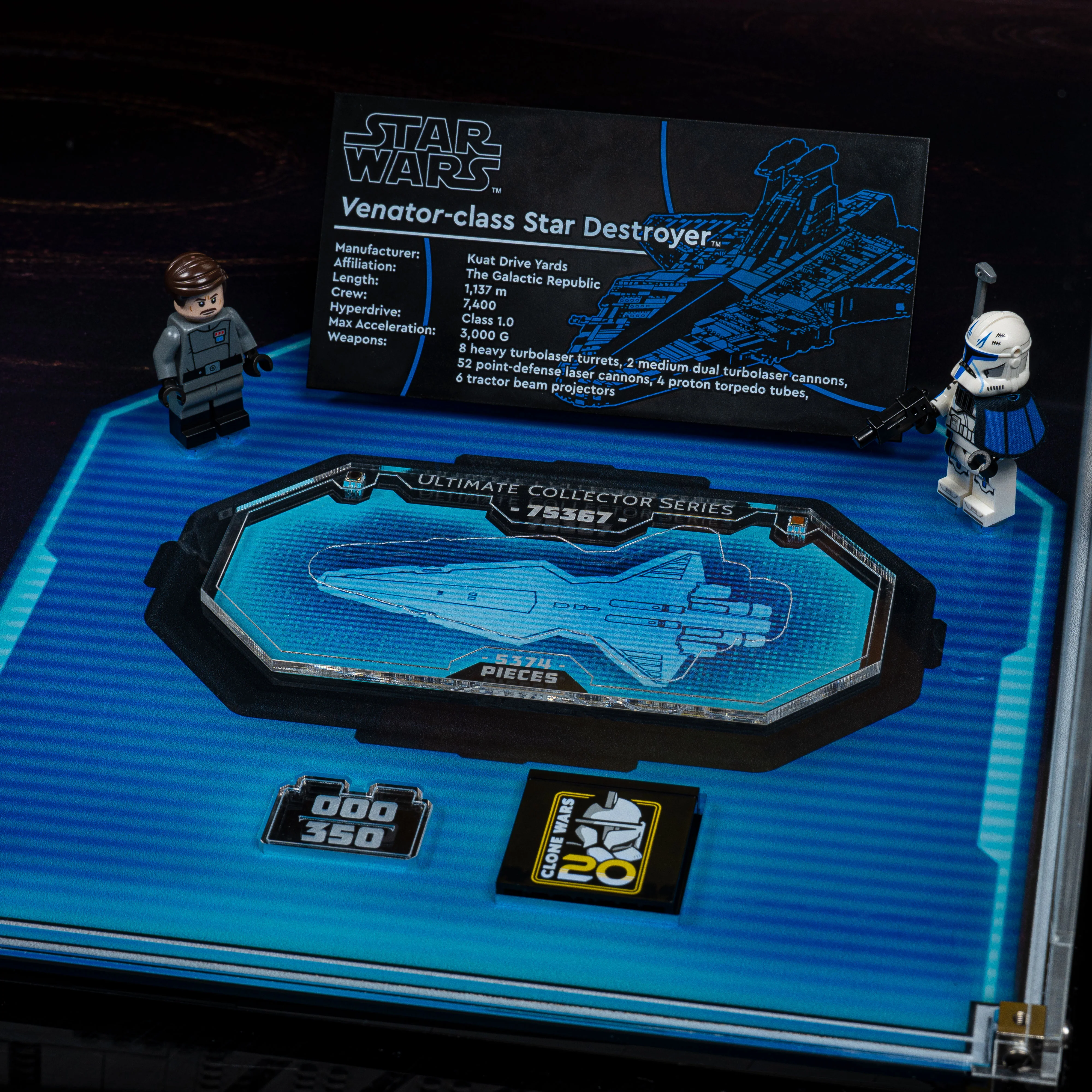 Limited Edition Display Case for LEGO® Star Wars™ Venator-Class Republic Attack Cruiser (75367) - Image 9