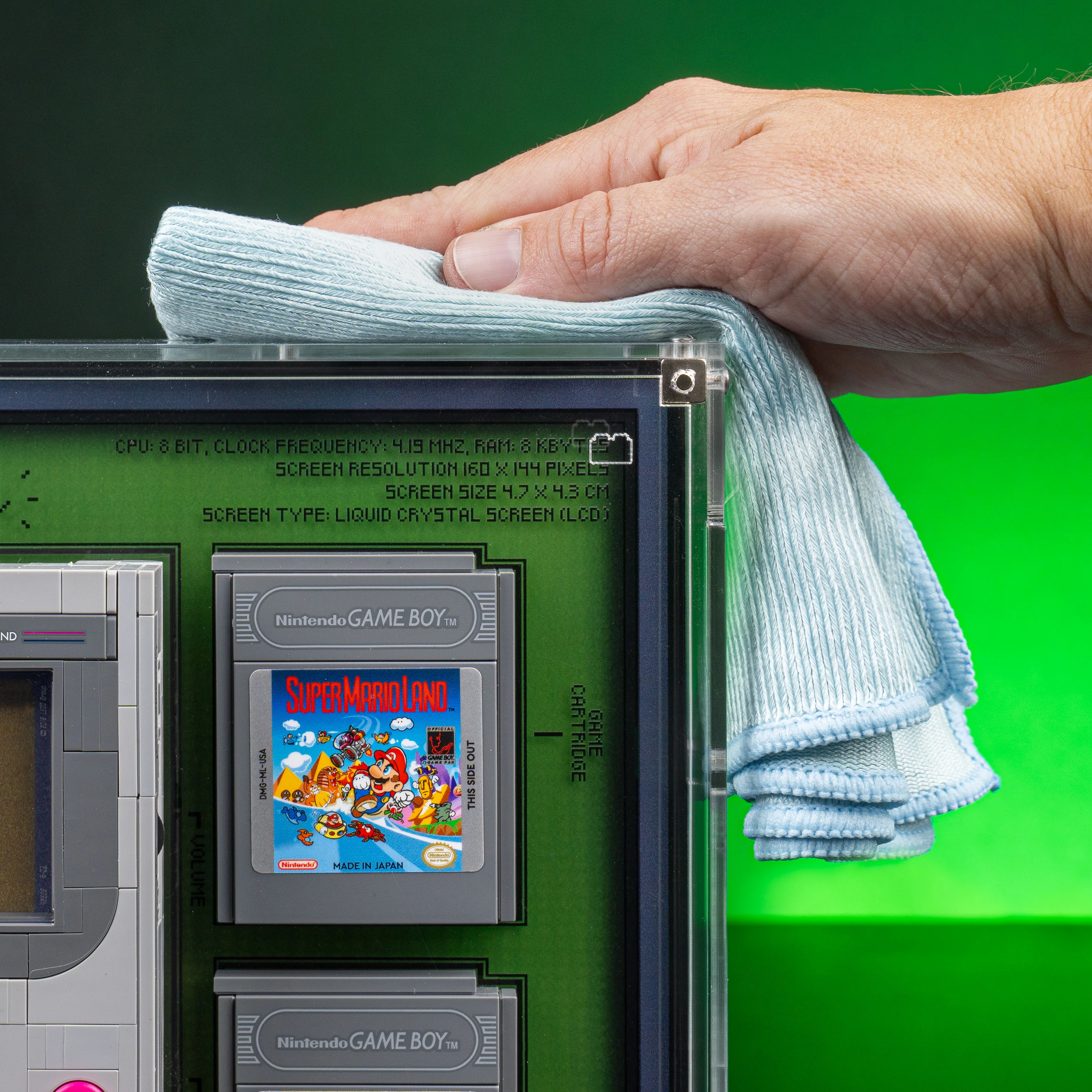 Limited Edition Display Case for LEGO® Super Mario Game Boy™ (72046) - Image 15