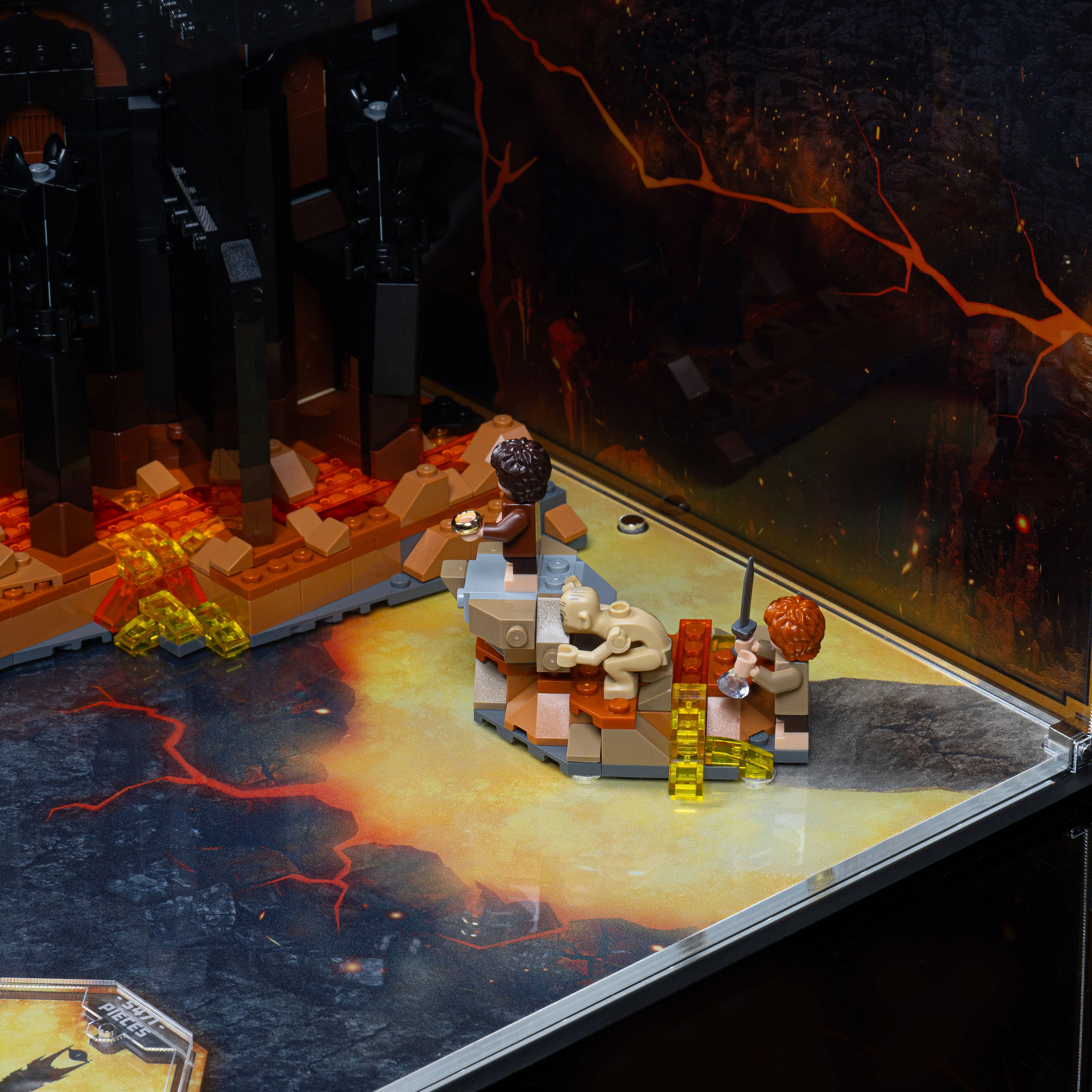Limited Edition Display Case for LEGO® The Lord of the Rings: Barad-dûr™ with Fell Beast (10333 & 40693) - Image 11