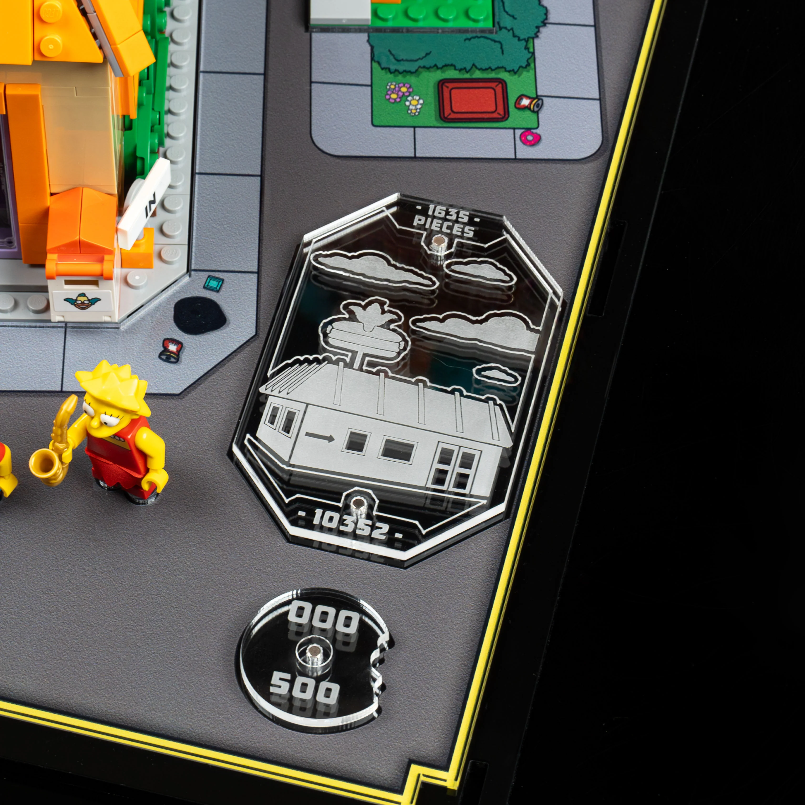 Limited Edition Display Case for LEGO® The Simpsons™: Krusty Burger (10352) - Image 15