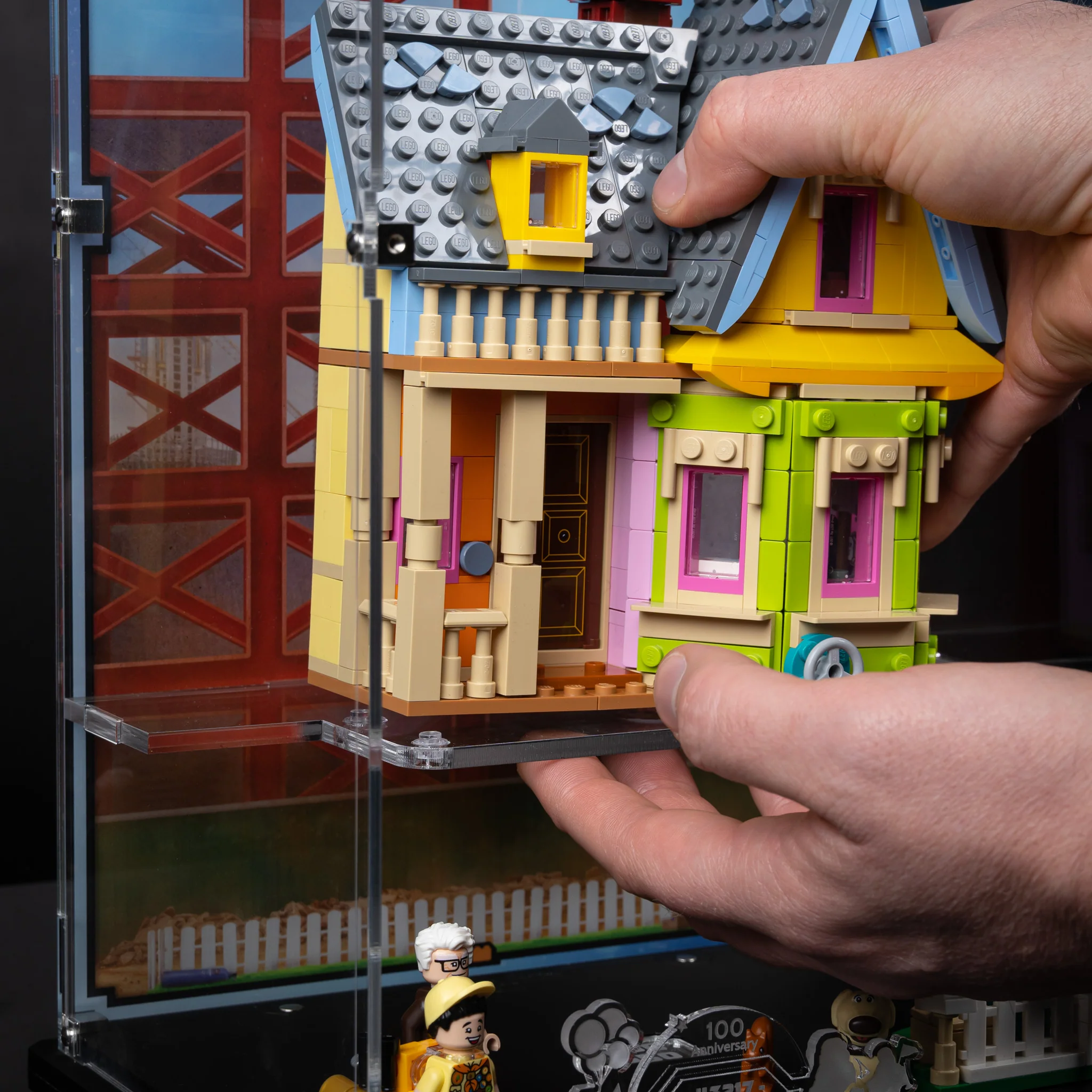 Limited Edition Display Case for LEGO® ‘Up’ House (43217) - Image 16