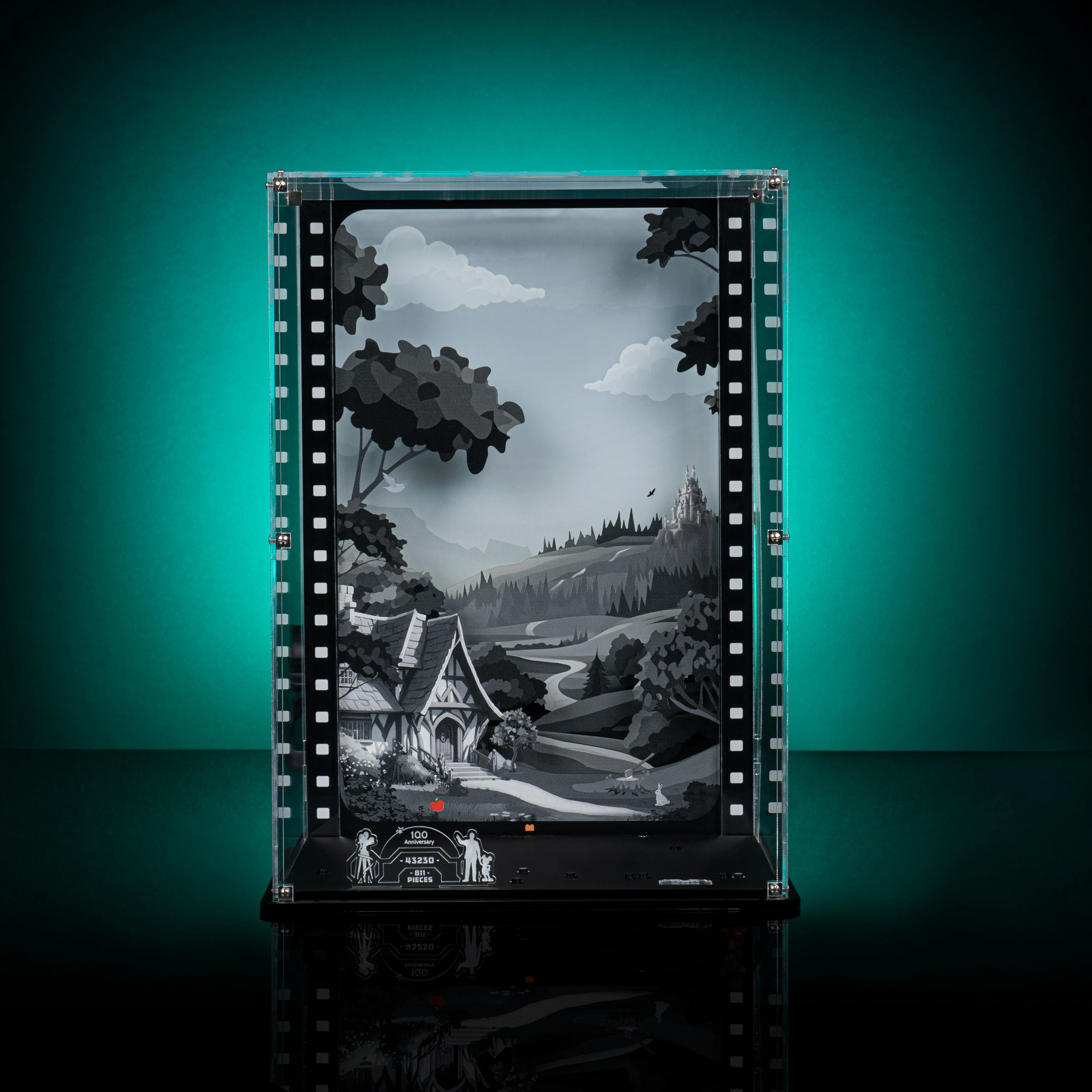 Limited Edition Display Case for LEGO® Walt Disney Tribute Camera (43230) - Image 4