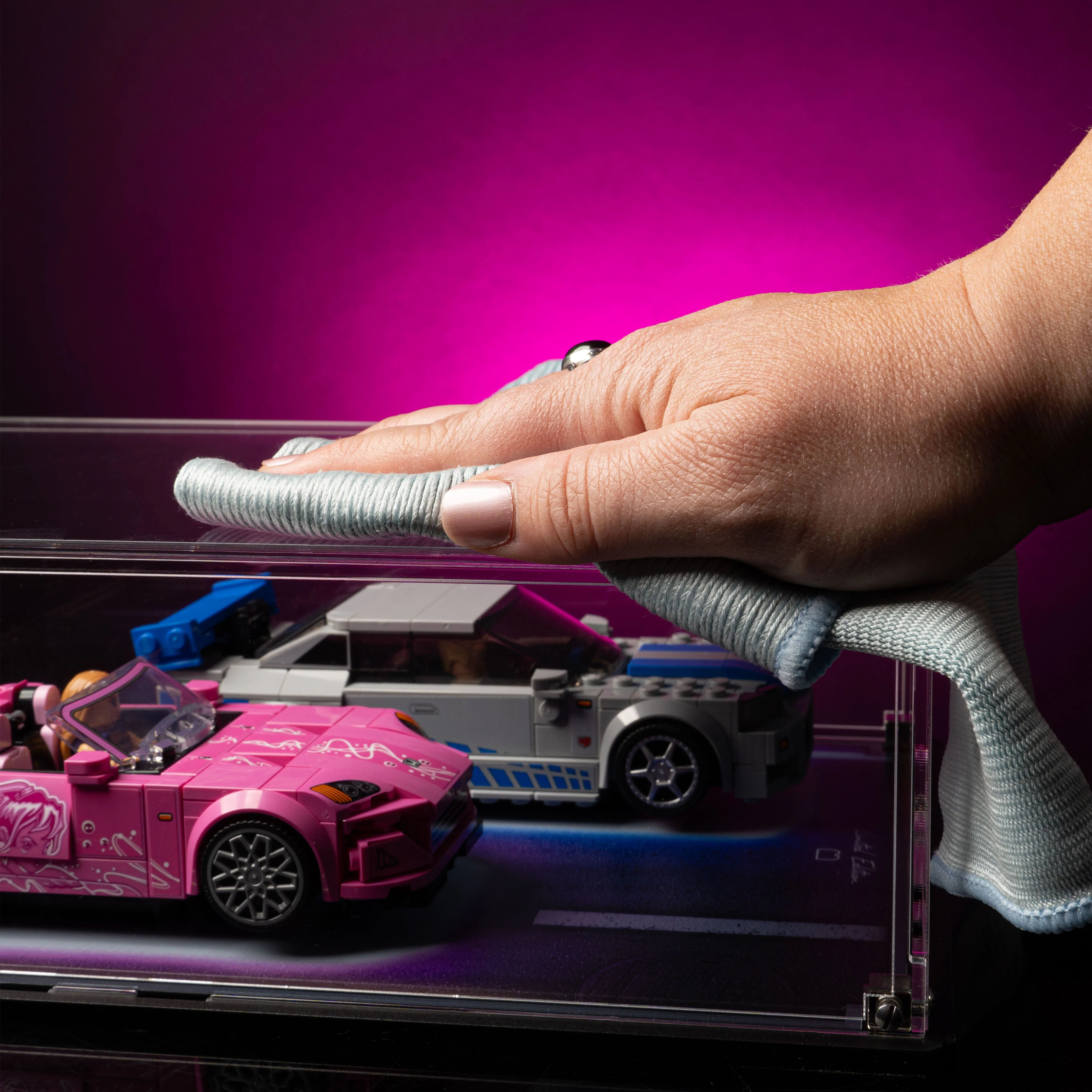 Limited Edition Display Case for LEGO® Speed Champions: 2 Fast 2 Furious Honda S2000 (77241) & Nissan Skyline GT-R (76917) - Image 9
