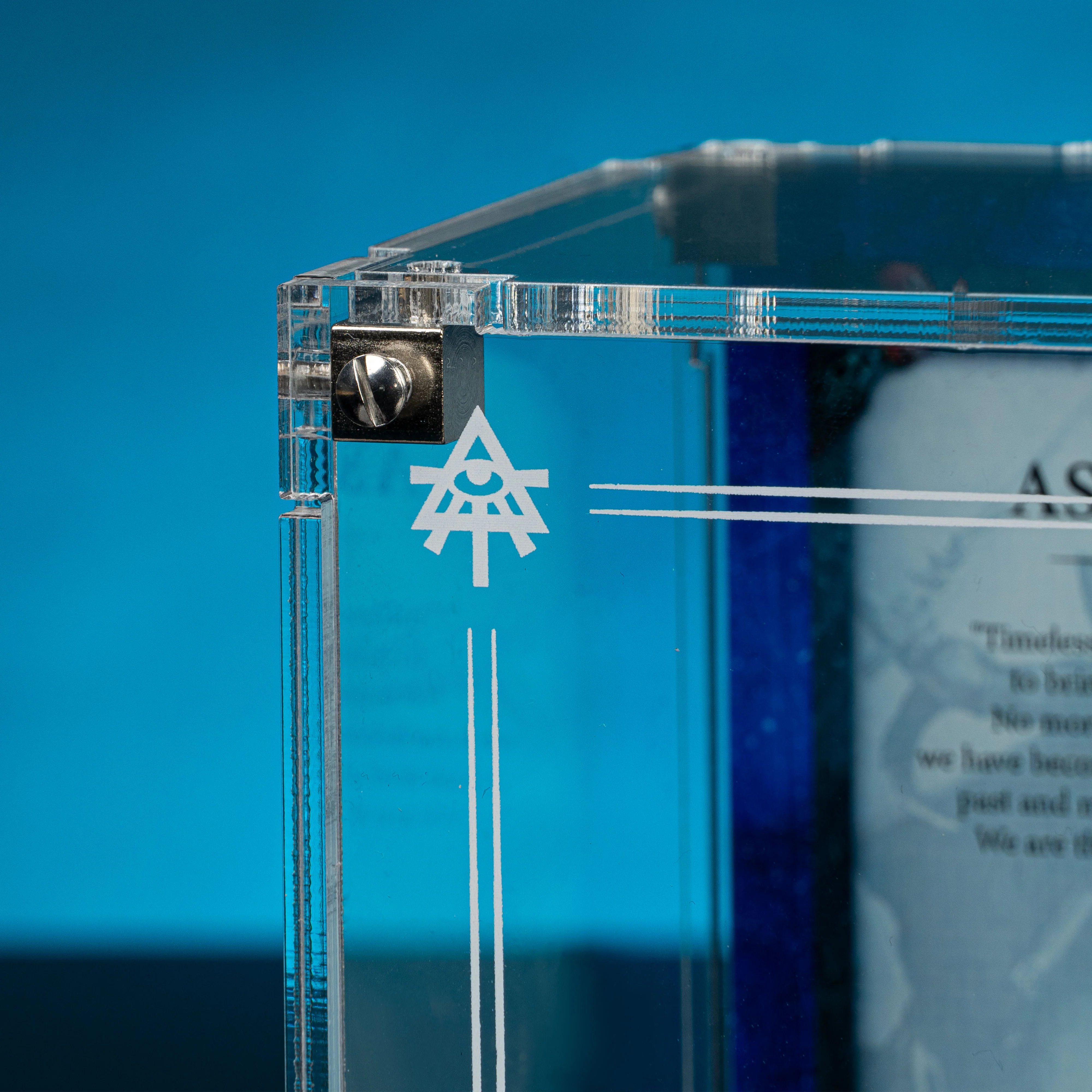 Limited Edition Display Case for Warhammer® 40,000 Asurmen - Image 4