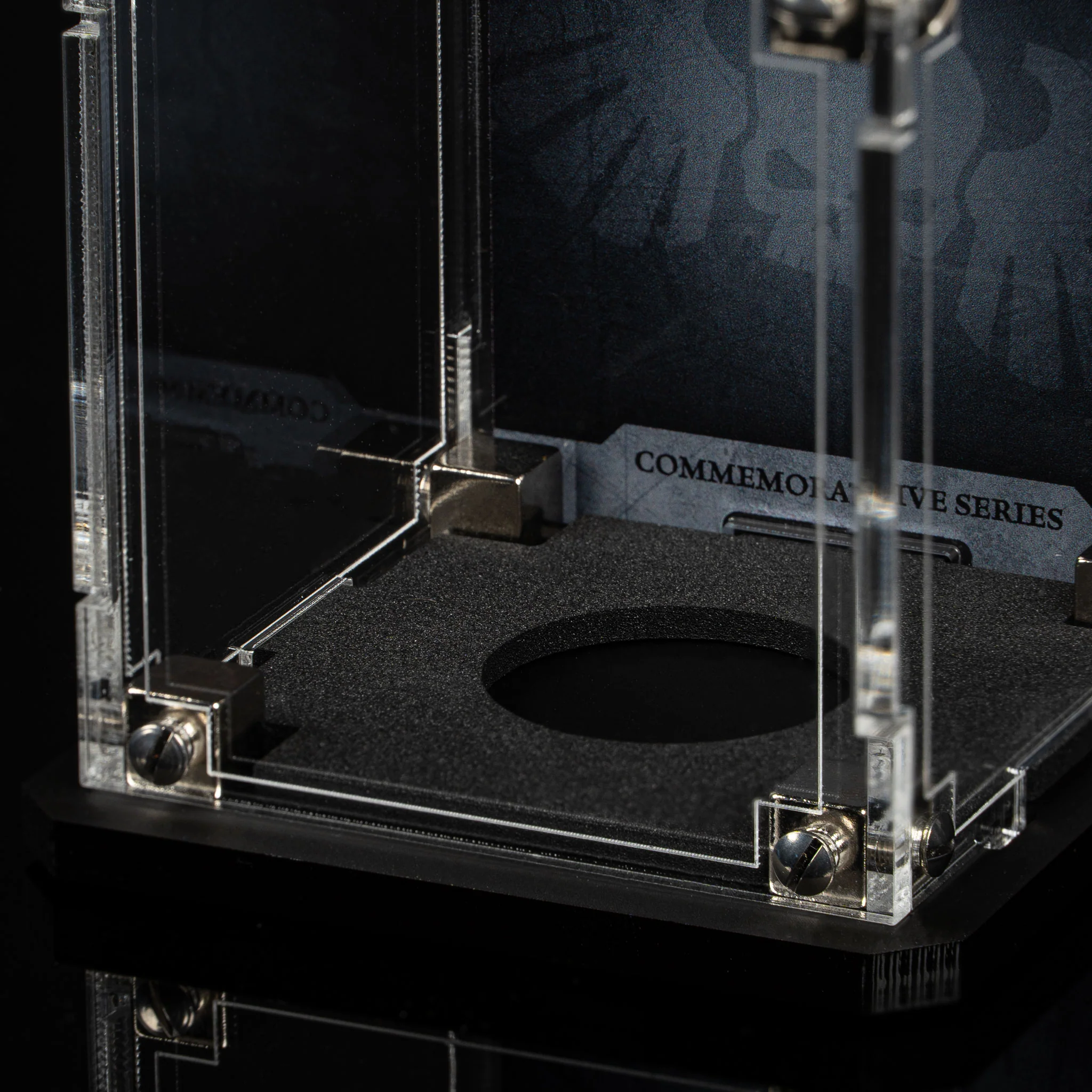 Display Case for Warhammer®+ Astra Militarum - Unbroken - Image 4