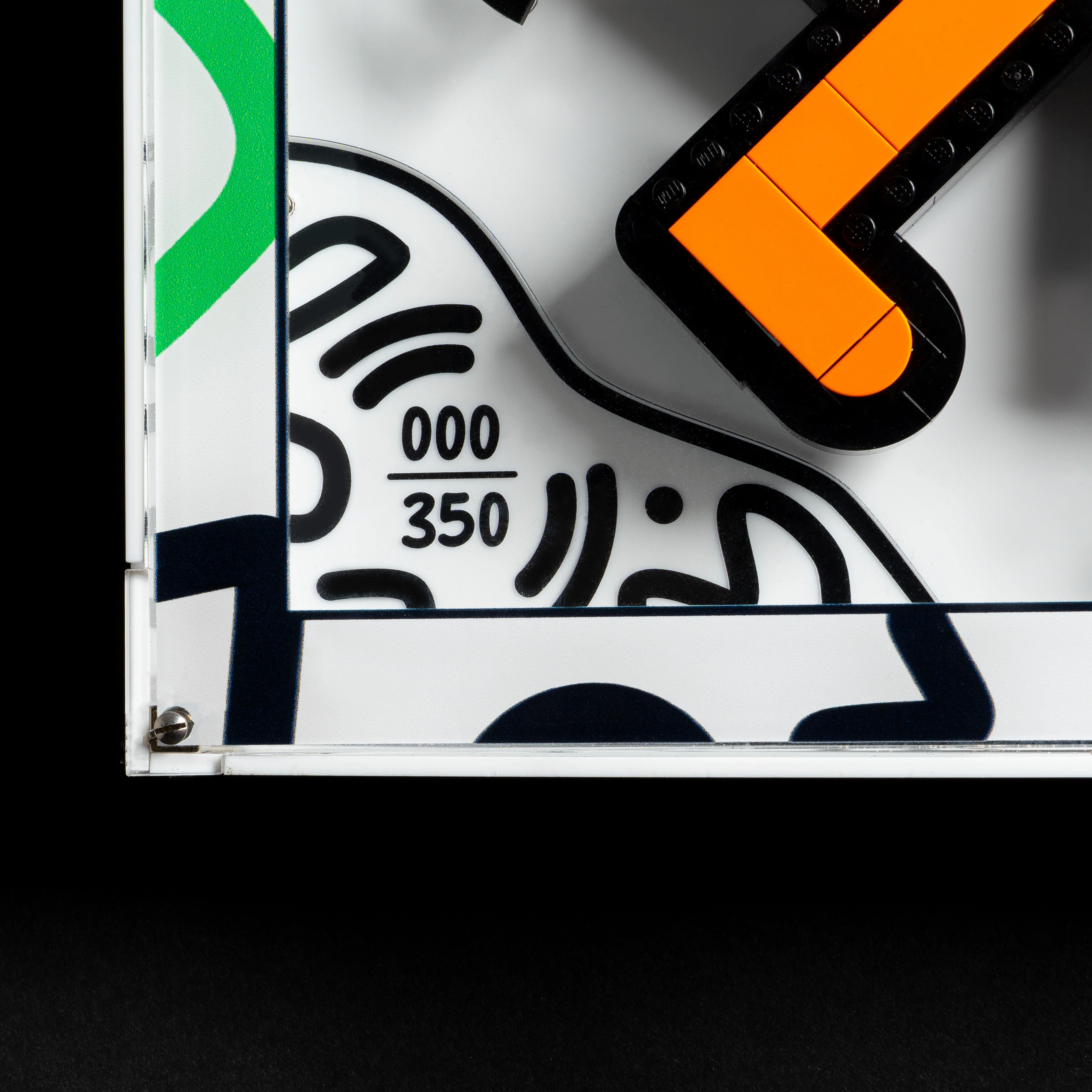 Limited Edition Wall Mounted Display Case for LEGO® Art: Keith Haring – Dancing Figures (31216) - Image 11