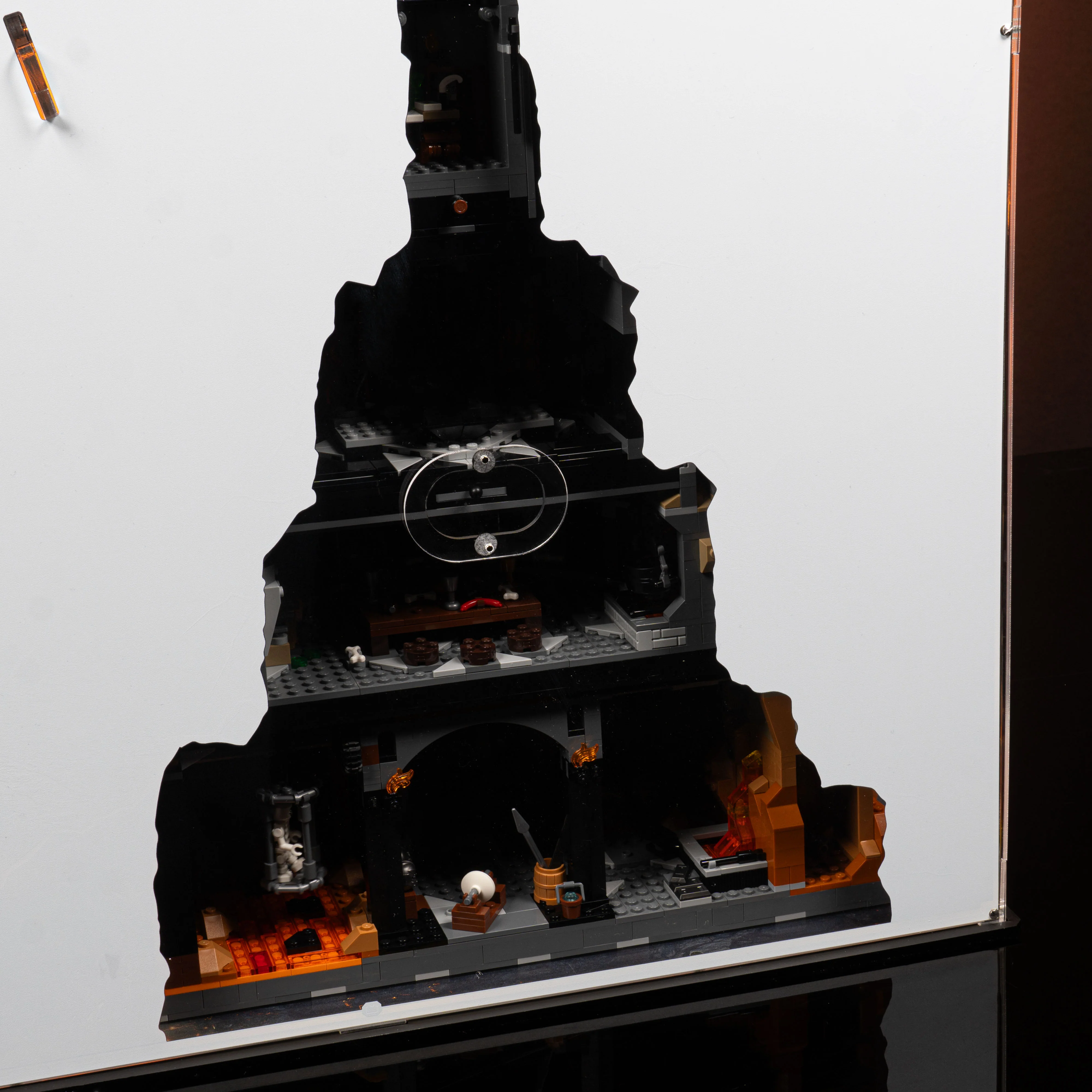 Limited Edition Display Case for LEGO® The Lord of the Rings: Barad-dûr™ (10333) - Image 12