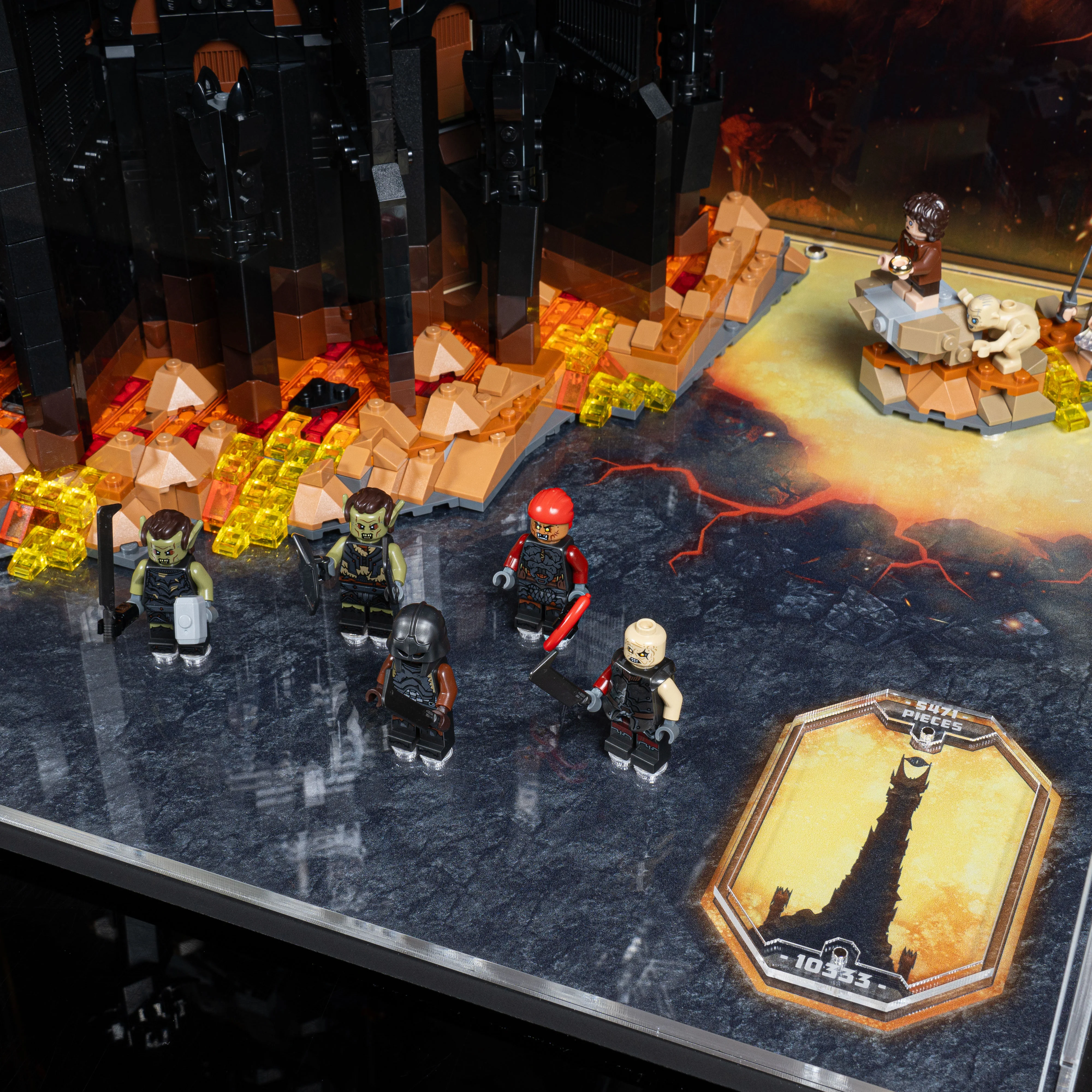 Limited Edition Display Case for LEGO® The Lord of the Rings: Barad-dûr™ (10333) - Image 7