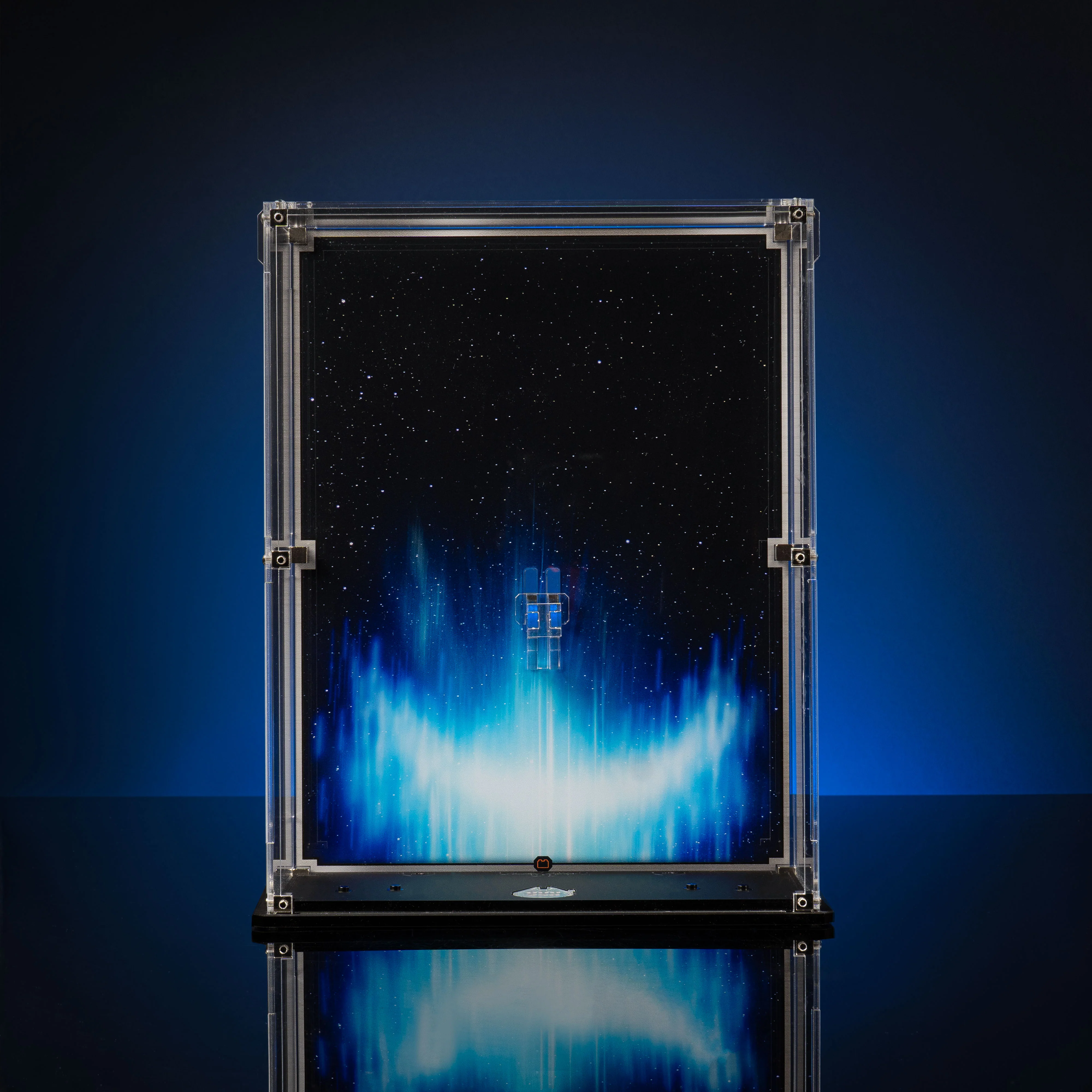 Limited Edition Vertical Display Case with Stand for LEGO® Star Wars™ Midi Scale Millennium Falcon™ (75375) - Image 3