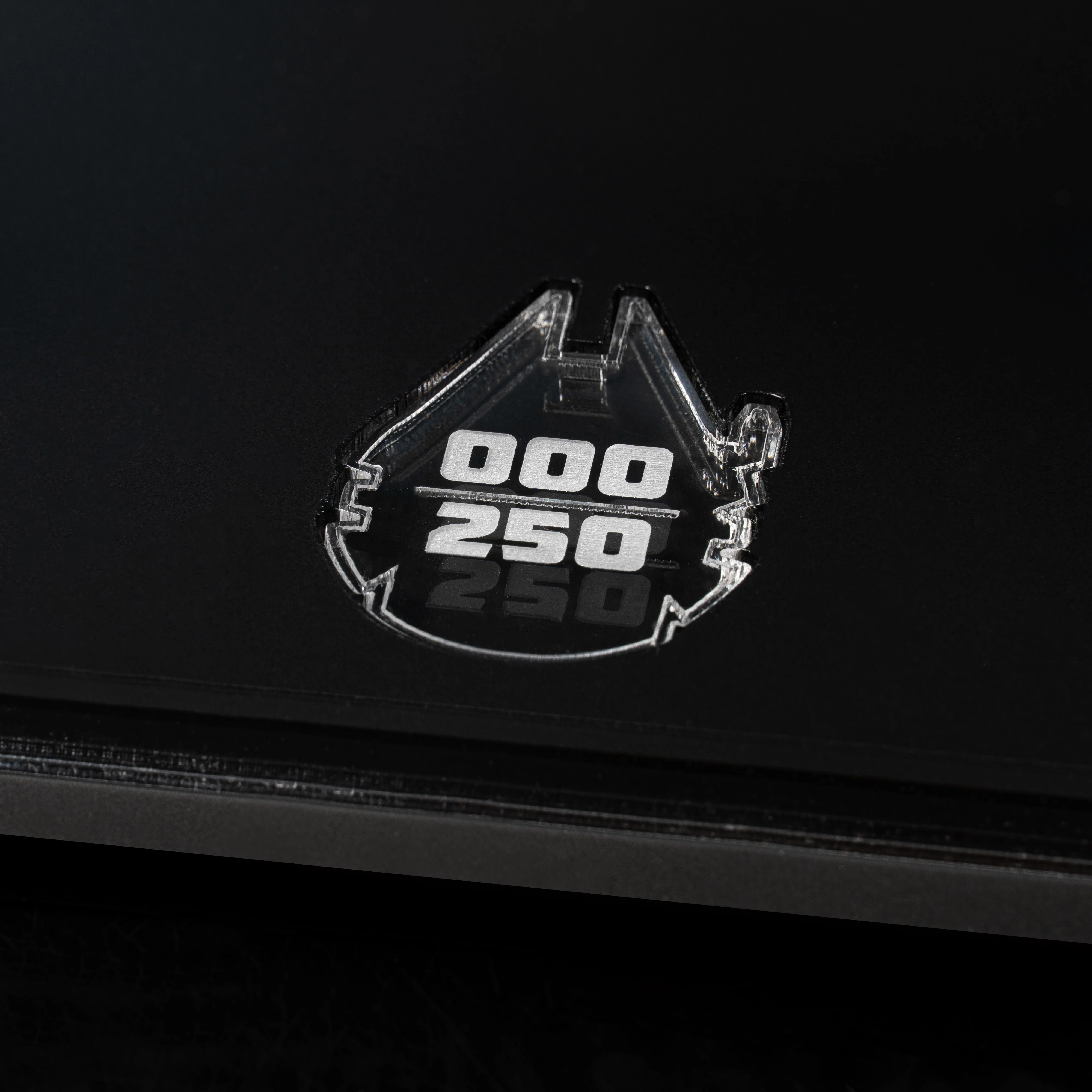 Limited Edition Vertical Display Case with Stand for LEGO® Star Wars™ Midi Scale Millennium Falcon™ (75375) - Image 4