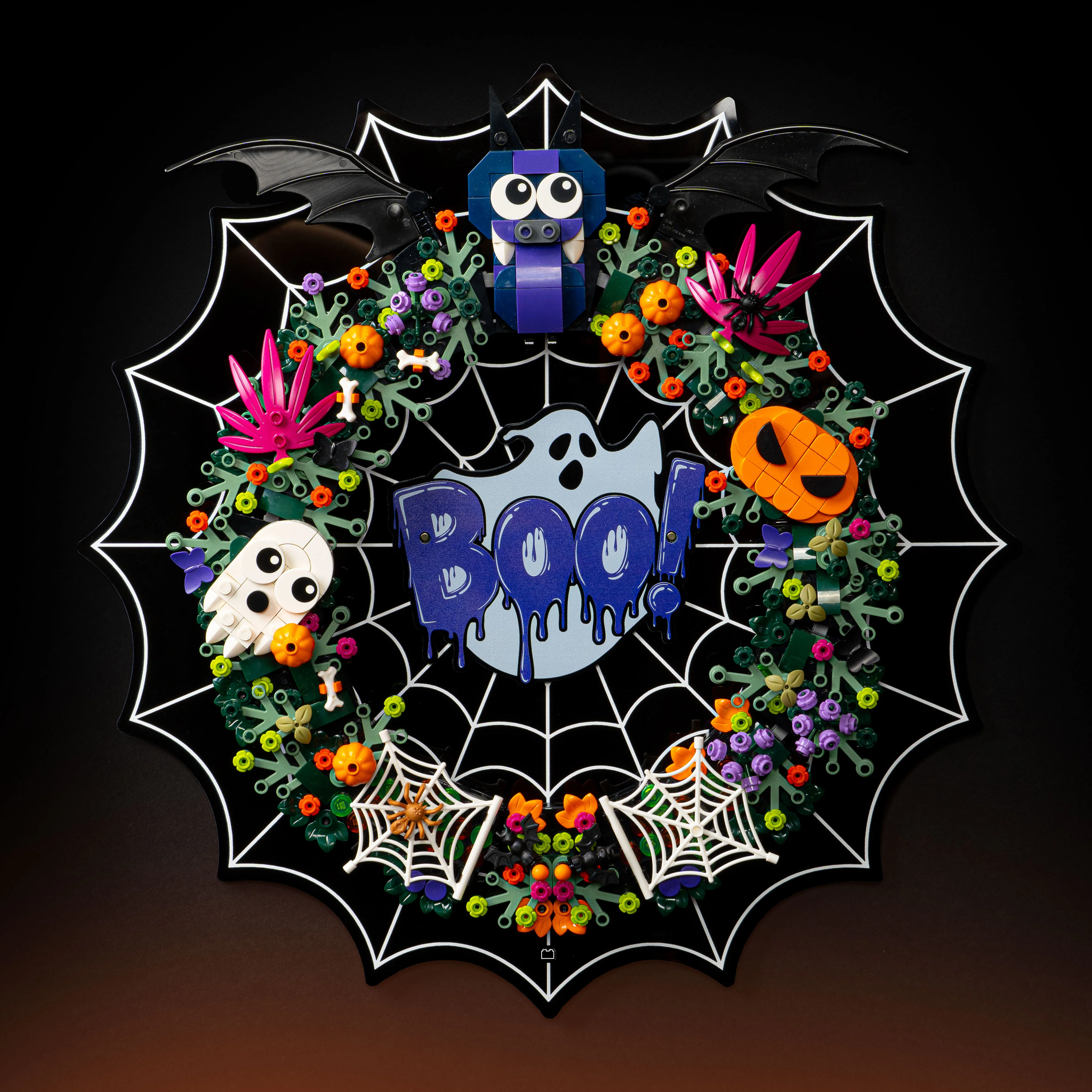 Limited Edition Wall Mounted Display Stand for LEGO® Halloween Wreath (40825) - Image 6