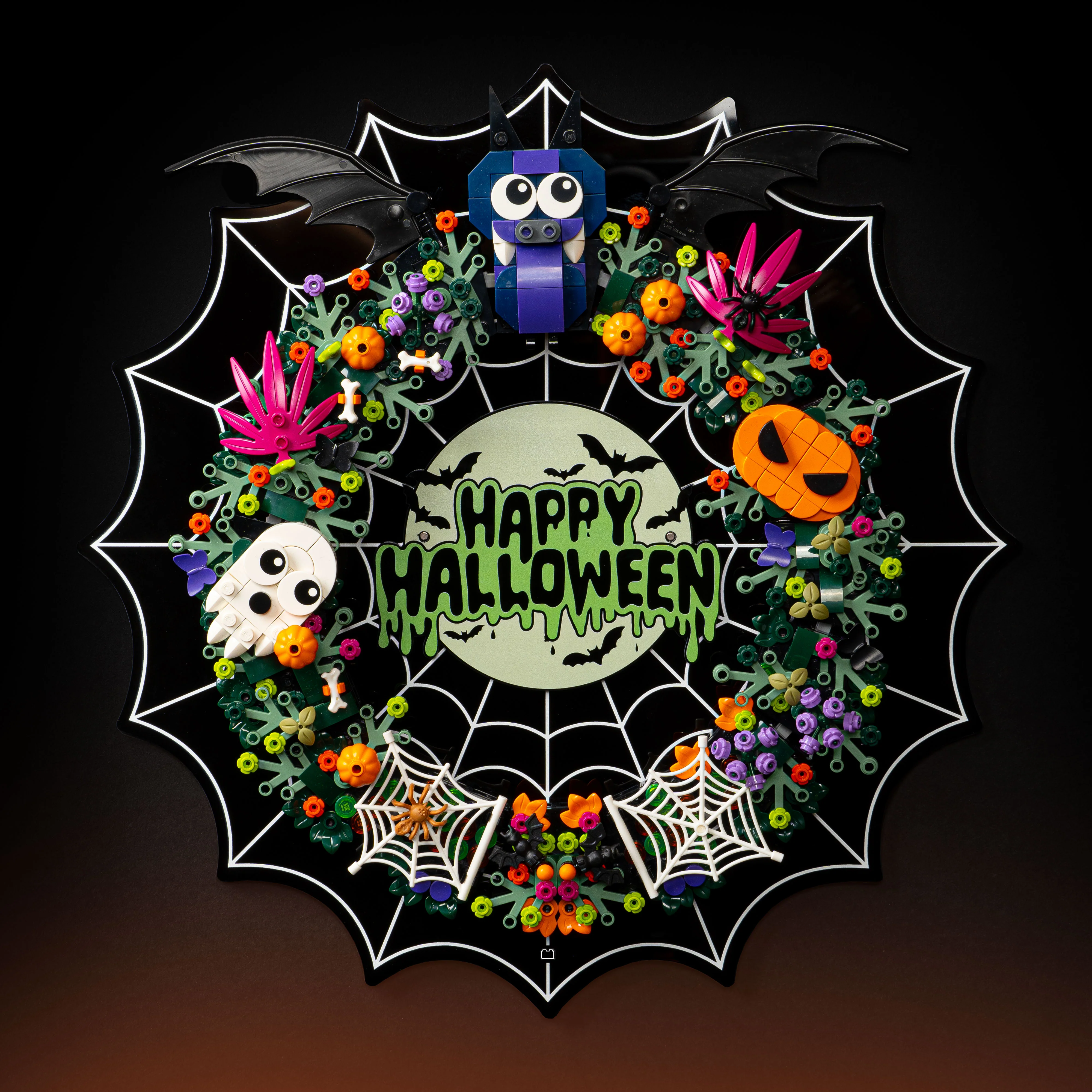 Limited Edition Wall Mounted Display Stand for LEGO® Halloween Wreath (40825) - Image 8