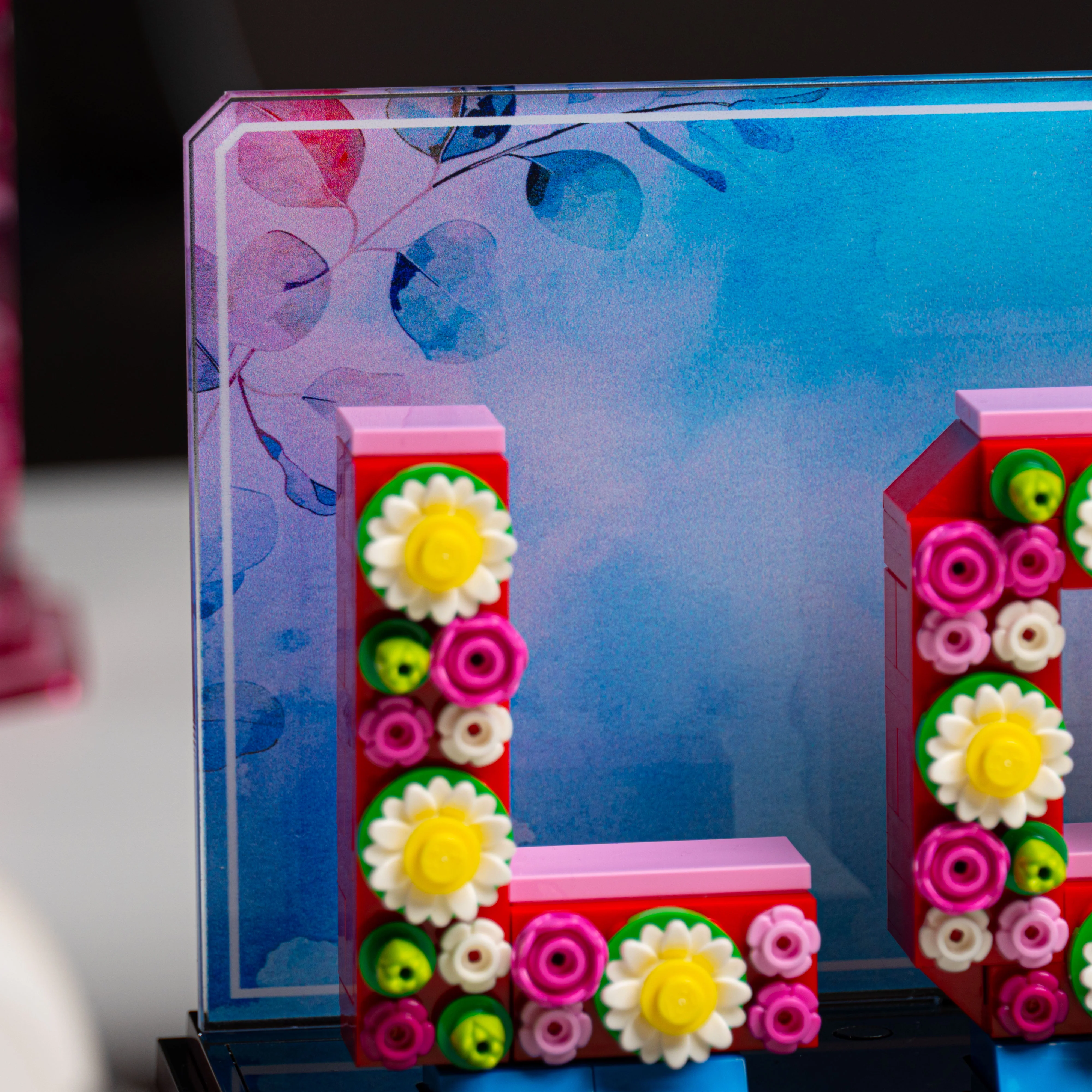 Mother's Day Display Stand for LEGO® Love Letters (40867) - Image 7