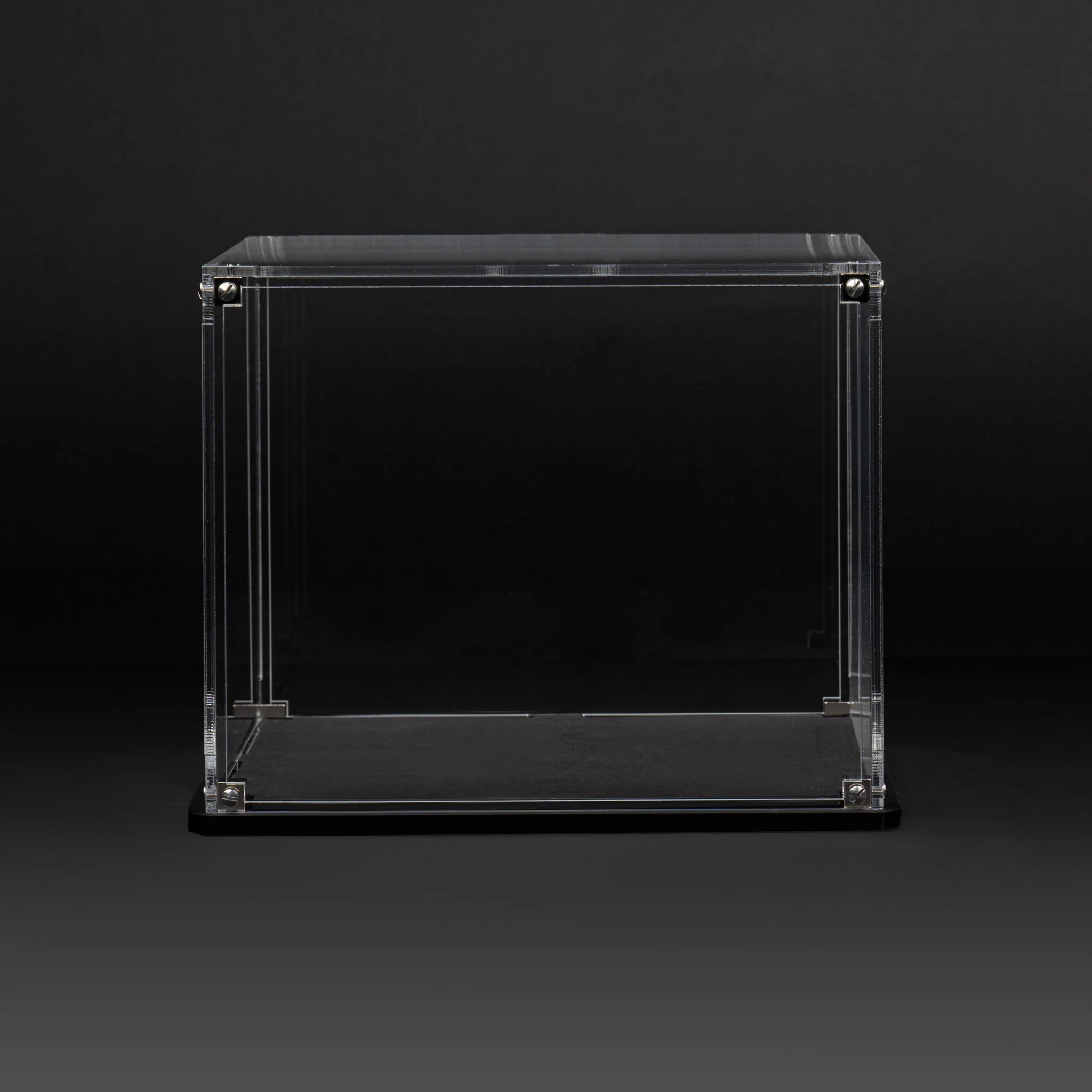 Oversized Miniature Display Case for Warhammer® with Clear Background - Image 9