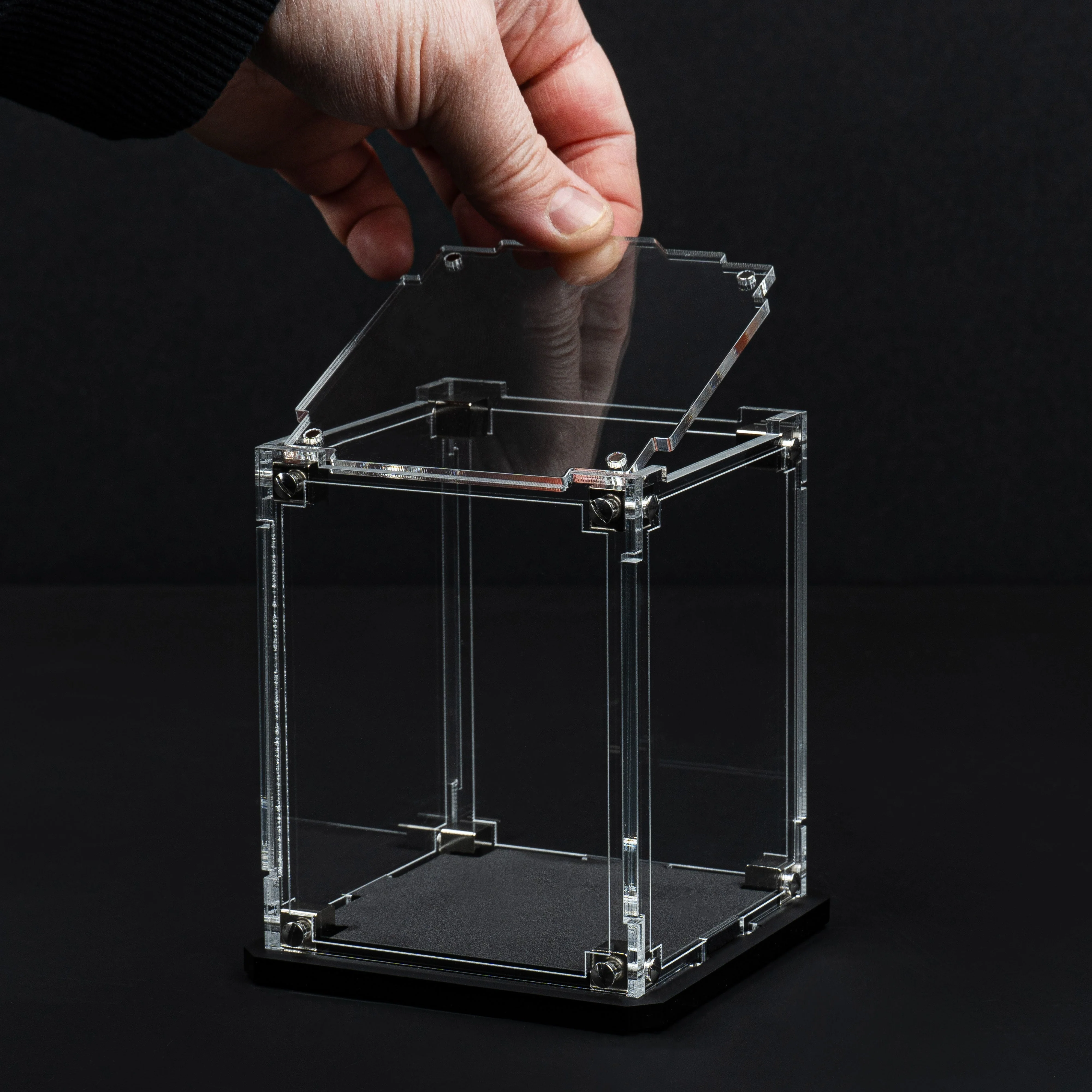 Oversized Miniature Display Case for Warhammer® with Eternal Conflict Background - Image 15