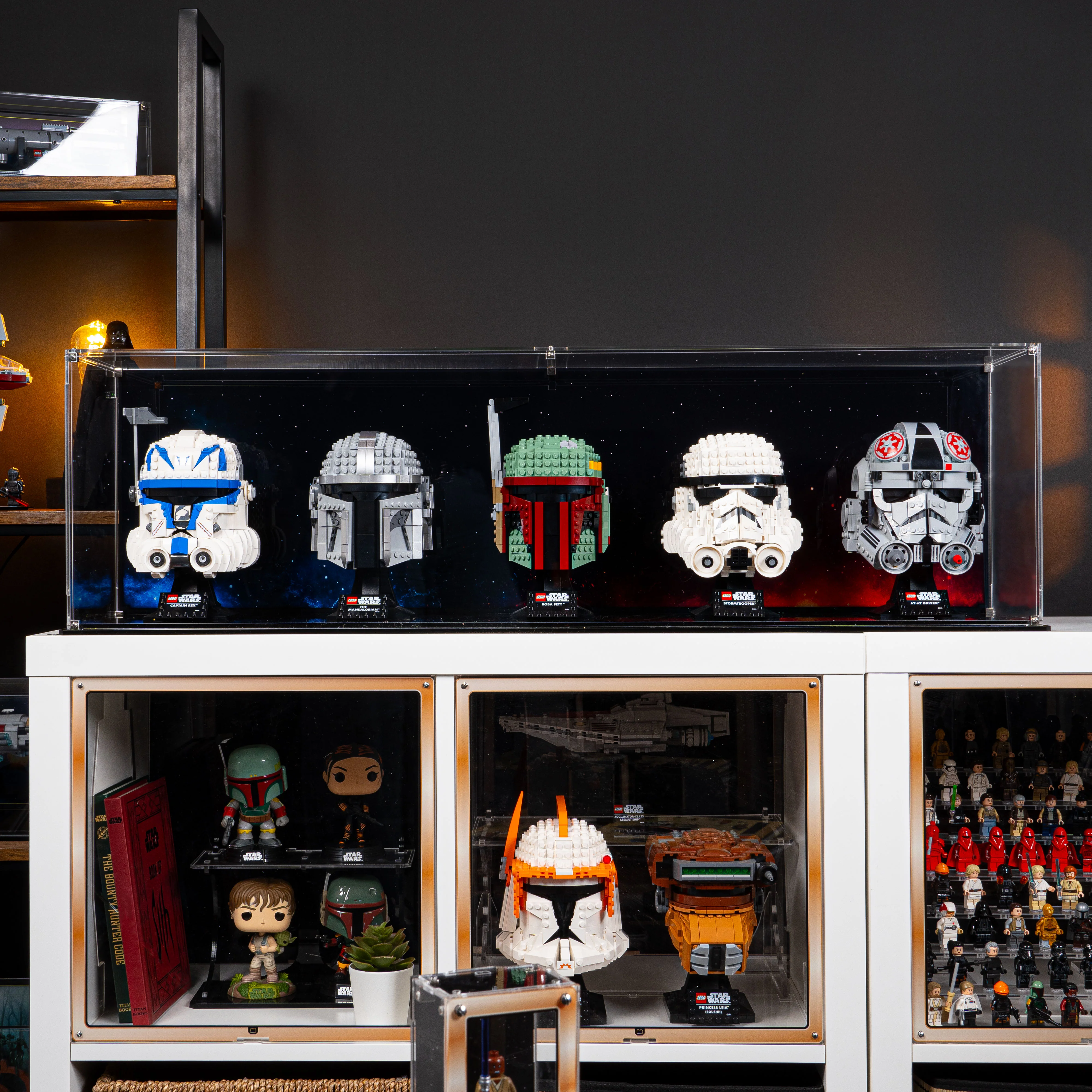Star Wars™ Themed Display Case for Five LEGO® Helmets - Image 7