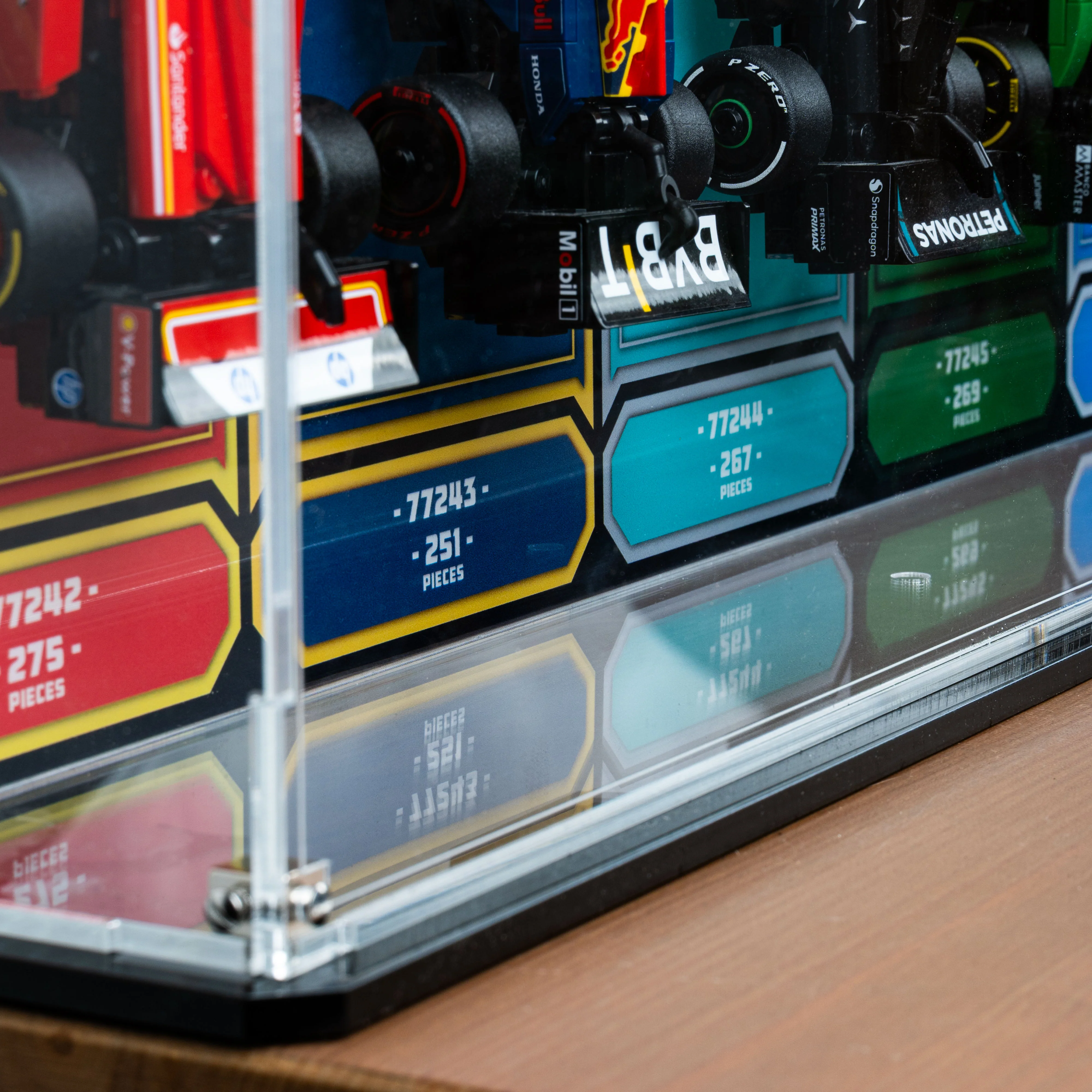 Wall Mountable Display Case for 10 x LEGO® Speed Champions: Formula 1 Range - Image 10