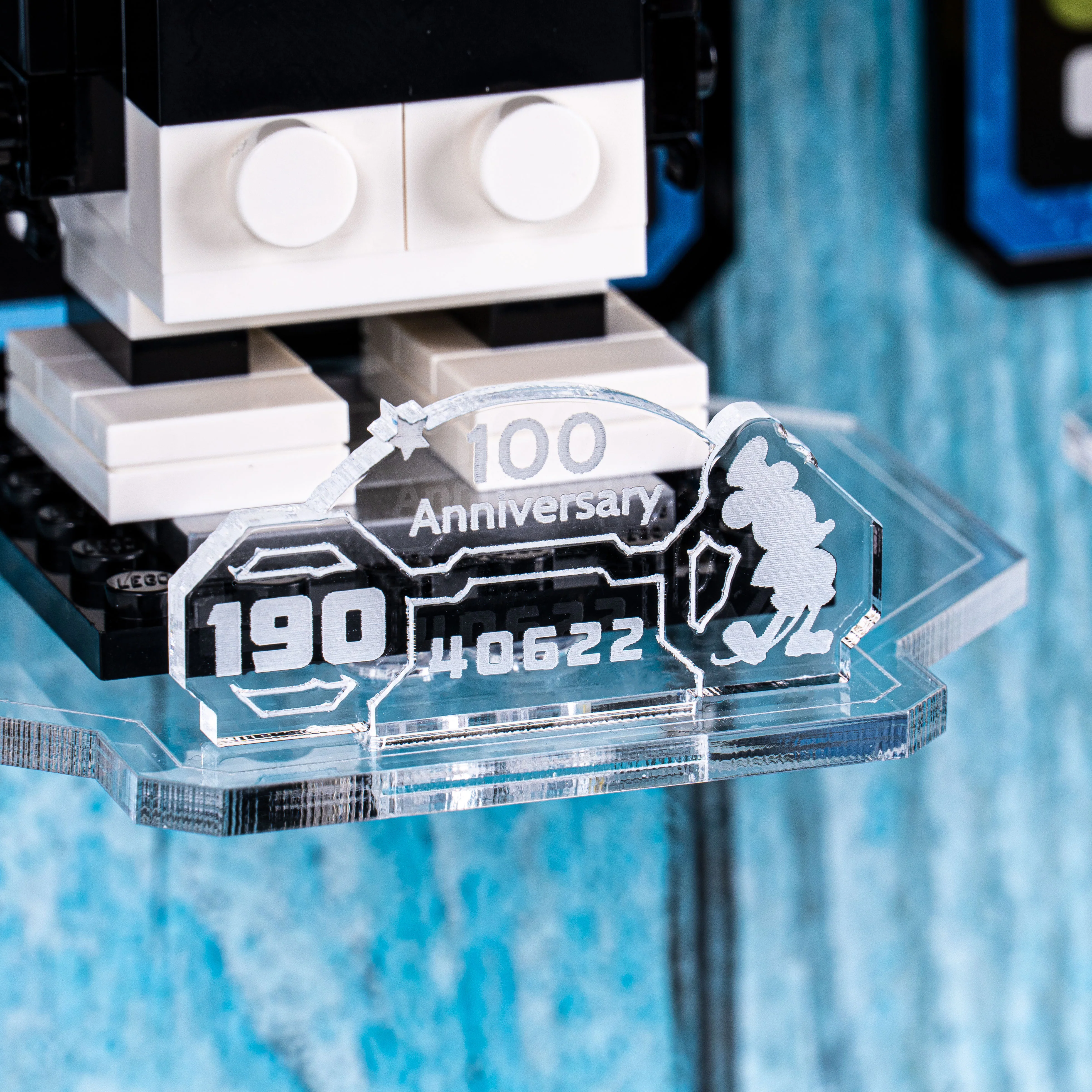 Wall Mounted Display for LEGO® Brickheadz Disney 100th Celebration (40622) - Image 11