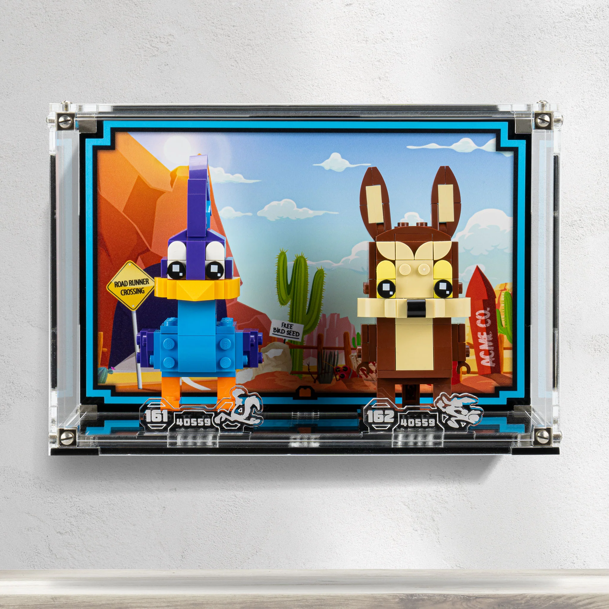 Wall Mounted Display Case for LEGO® Brickheadz Road Runner & Wile. E. Coyote (40559) - Image 2