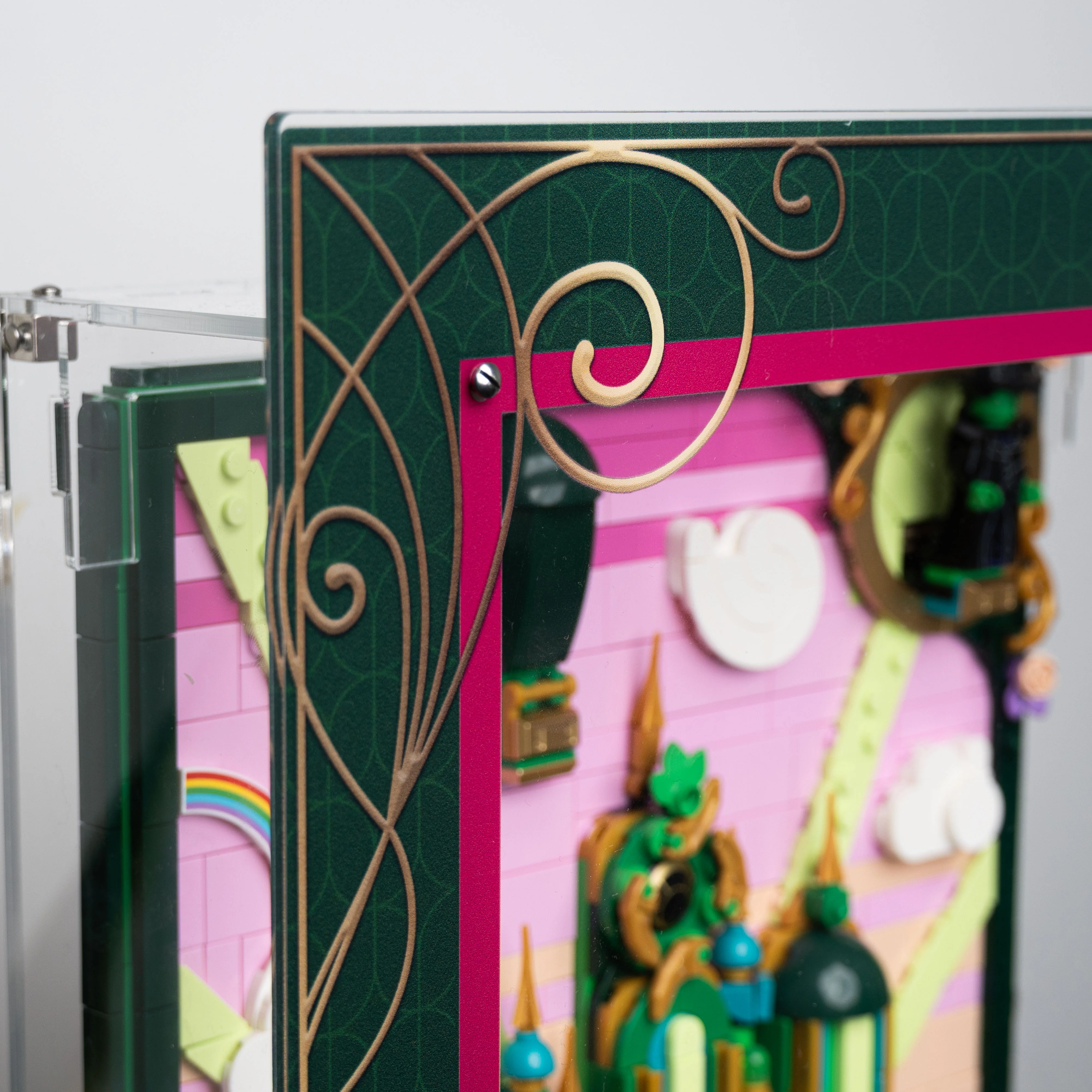 Wall Mounted Display Case for LEGO® Wicked: Emerald City Wall Art (75685) - Image 16