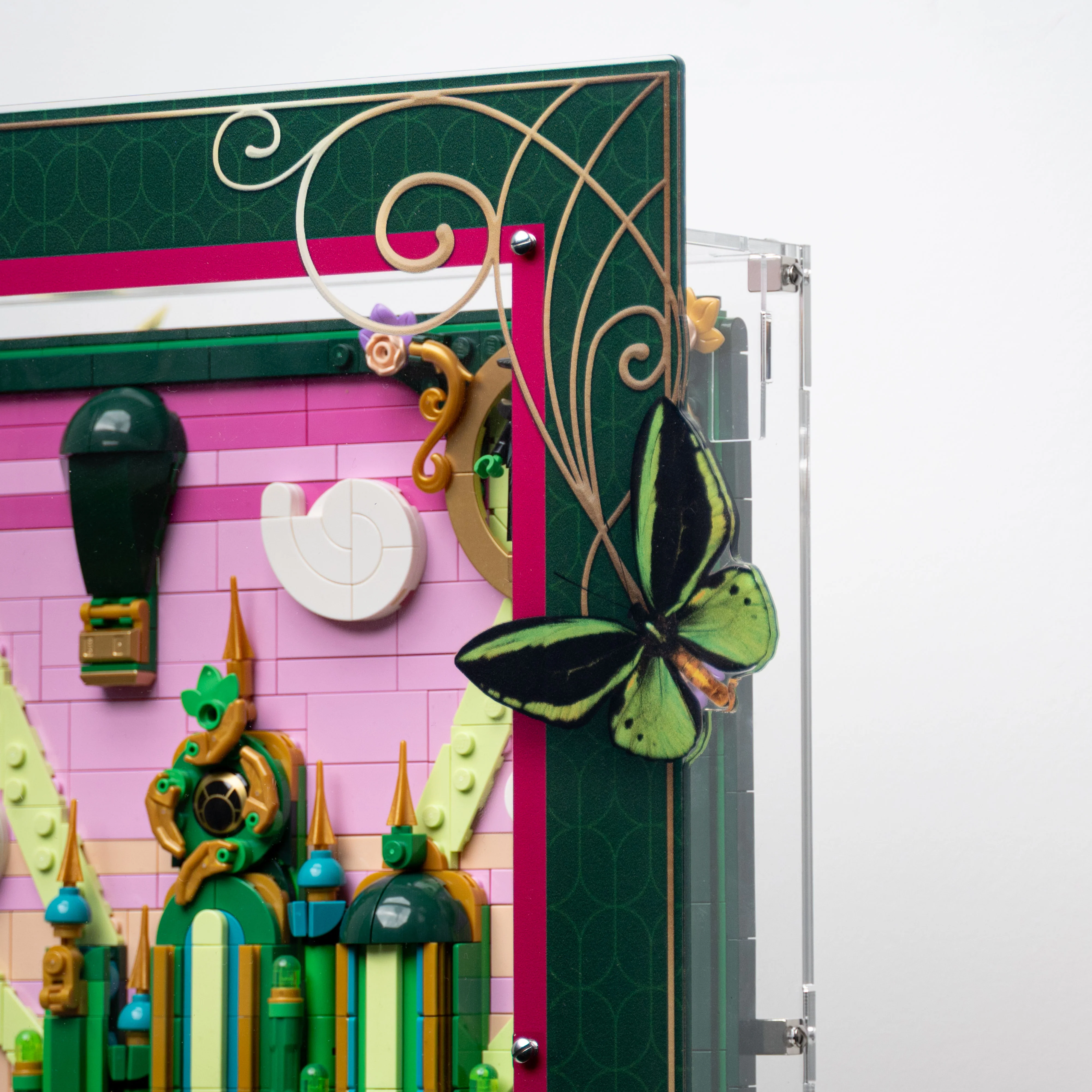 Wall Mounted Display Case for LEGO® Wicked: Emerald City Wall Art (75685) - Image 19