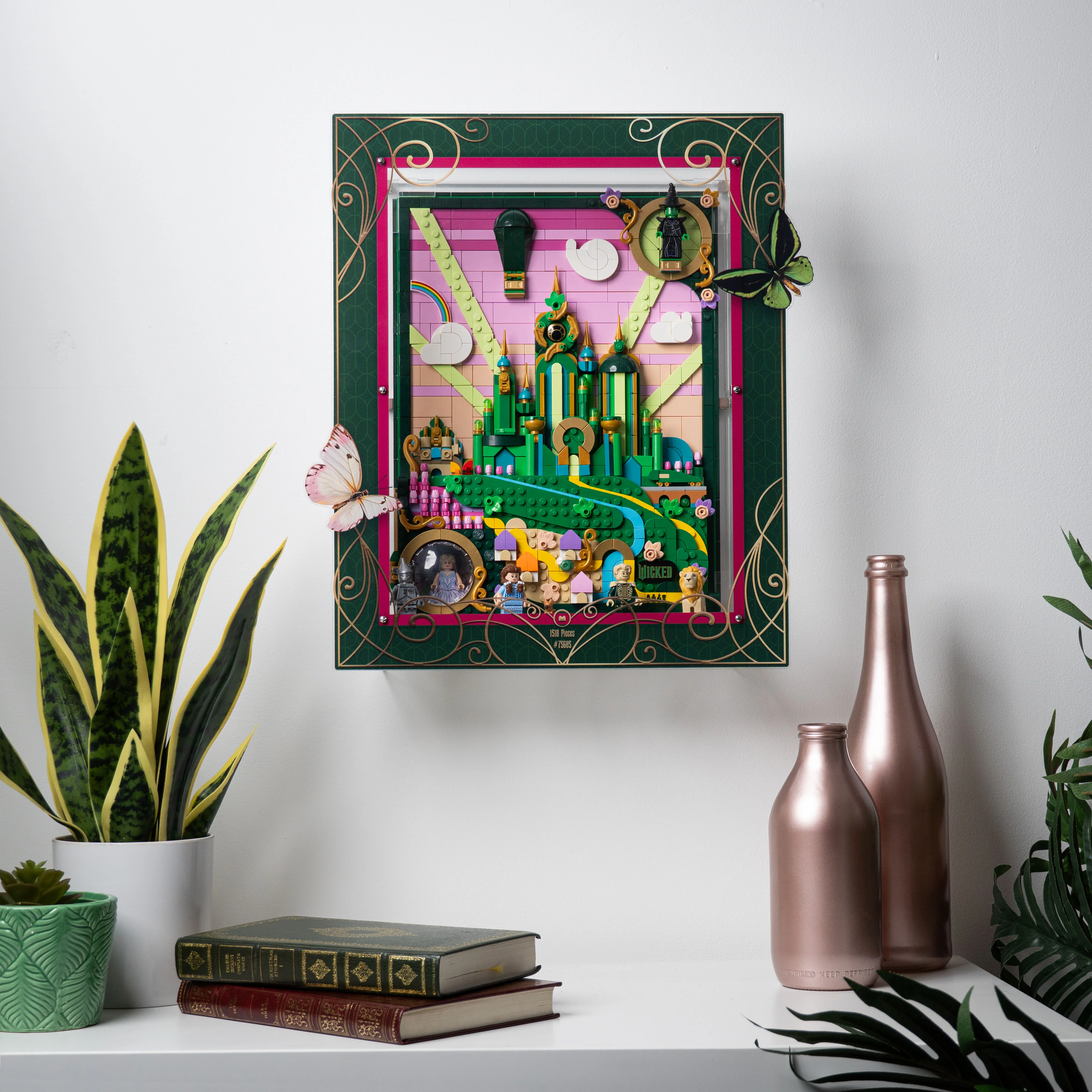 Wall Mounted Display Case for LEGO® Wicked: Emerald City Wall Art (75685) - Image 2