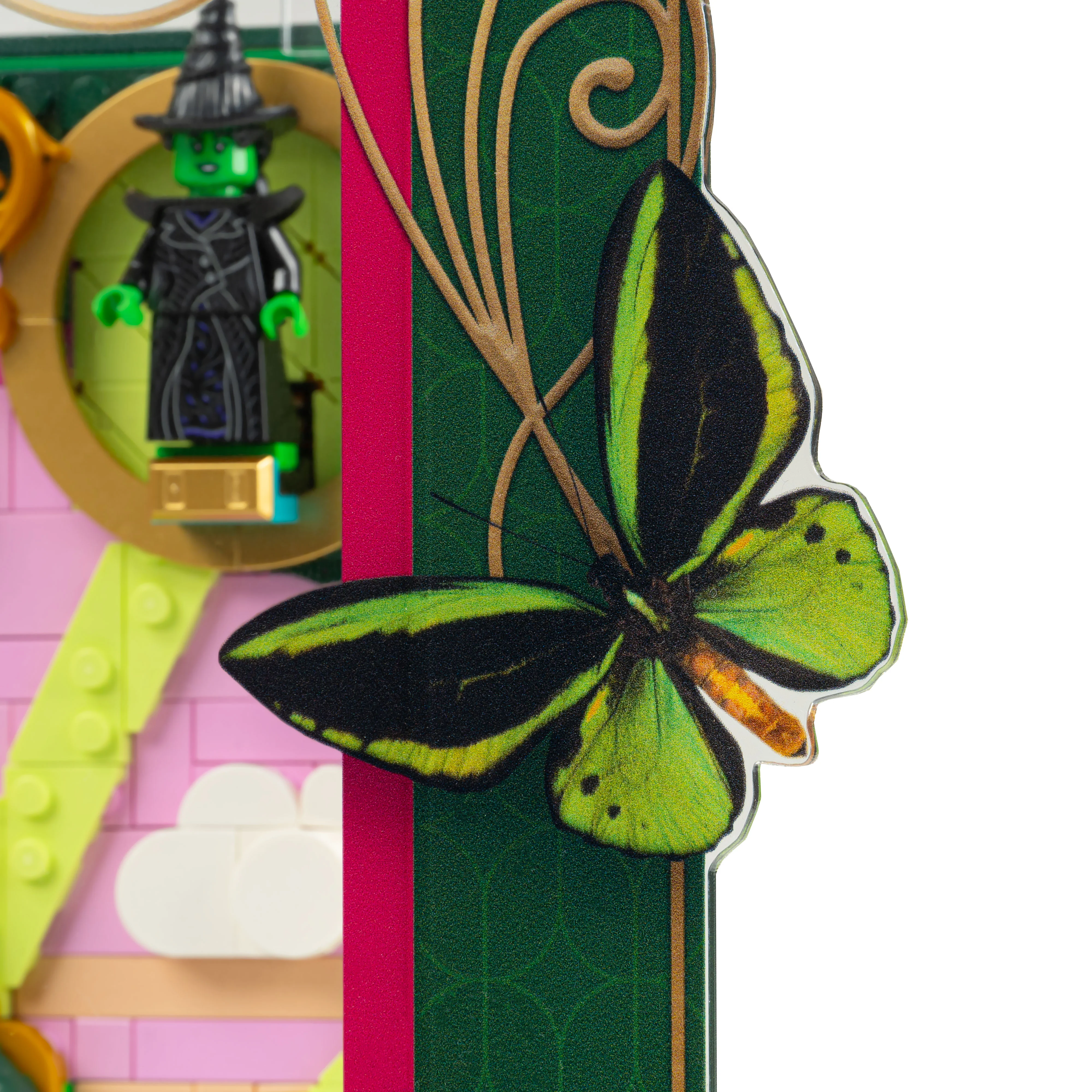 Wall Mounted Display Case for LEGO® Wicked: Emerald City Wall Art (75685) - Image 8