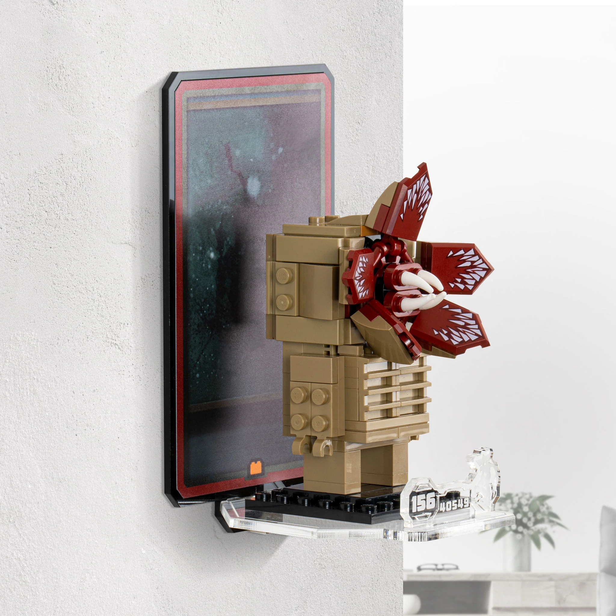 Wall Mounted Display for LEGO® Brickheadz Demogorgan & Eleven (40549) - Image 3