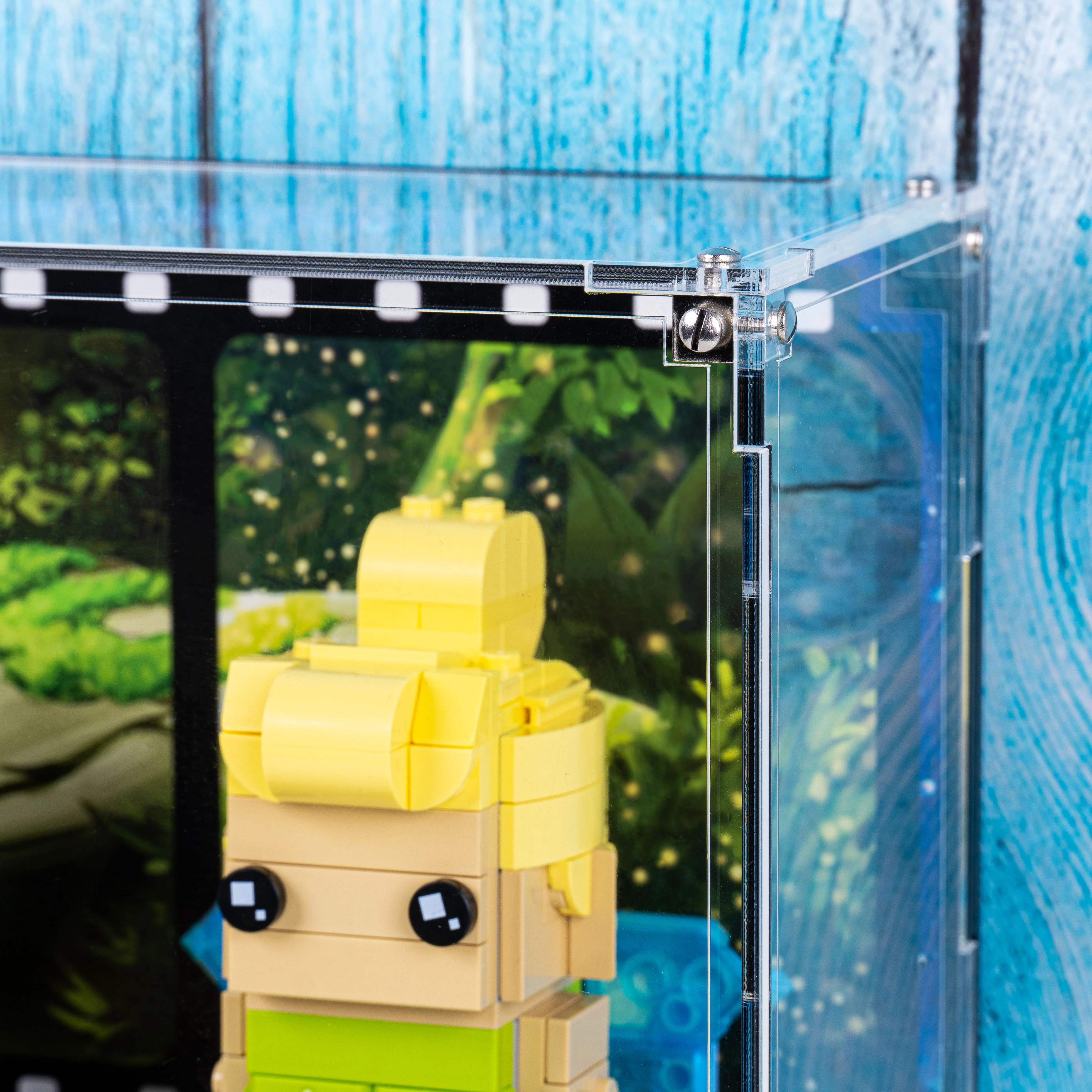 Wall Mounted Display Case for LEGO® Brickheadz Disney 100th Celebration (40622) - Image 8