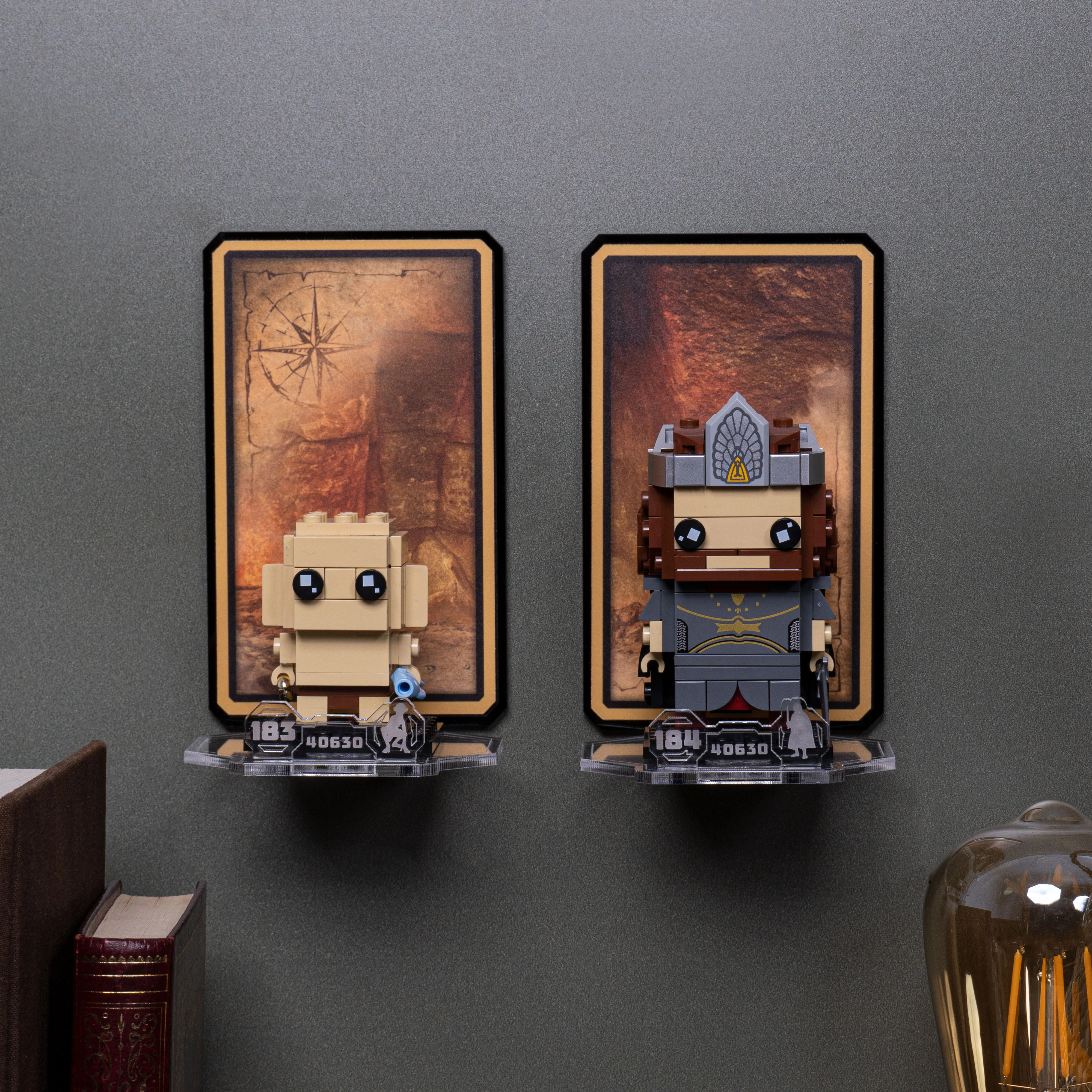 Wall mounted Display for LEGO® Brickheadz: Frodo™ & Gollum™ (40630) - Image 6