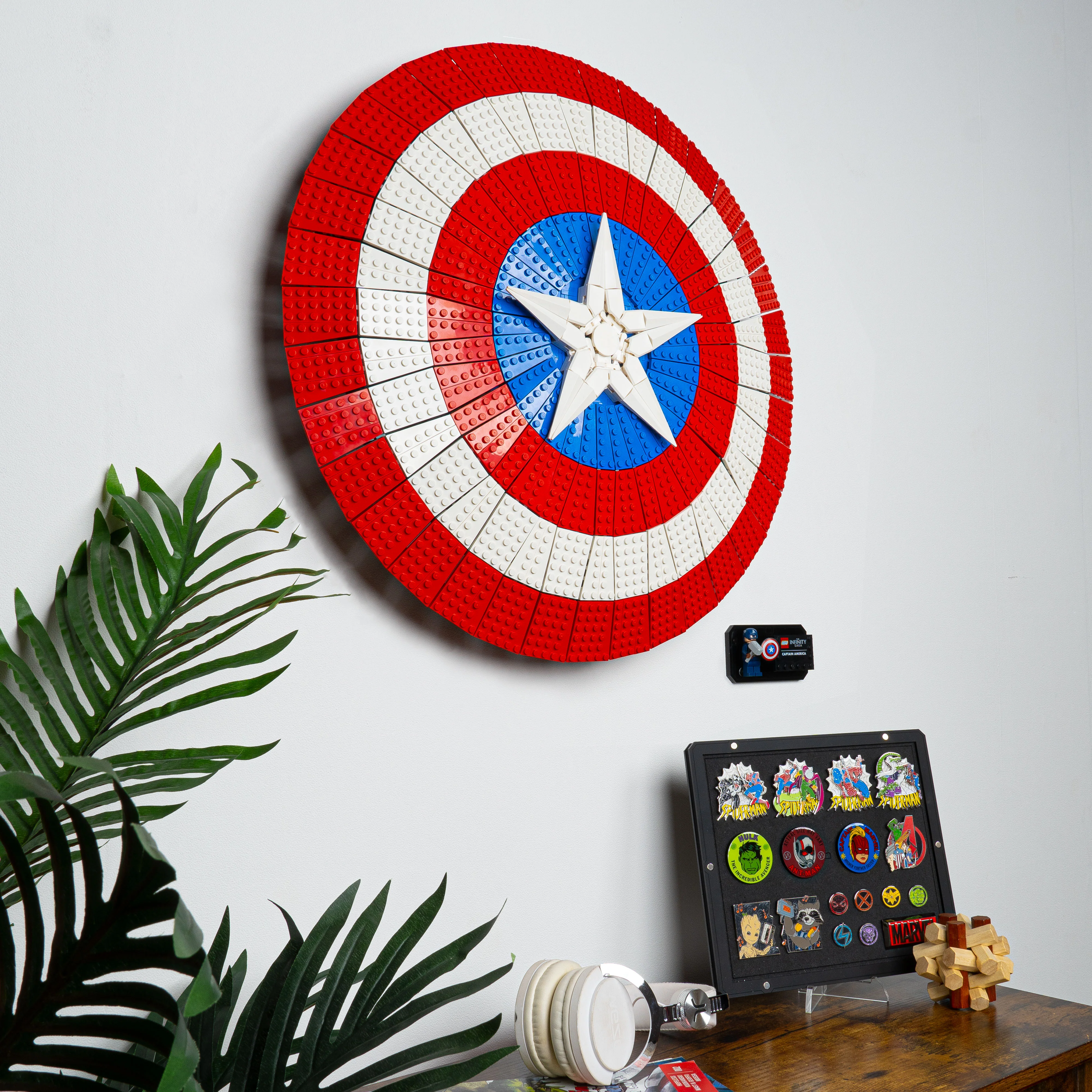 Wall mounted Display Stand for LEGO® Marvel Captain America's Shield (76262) - Image 9