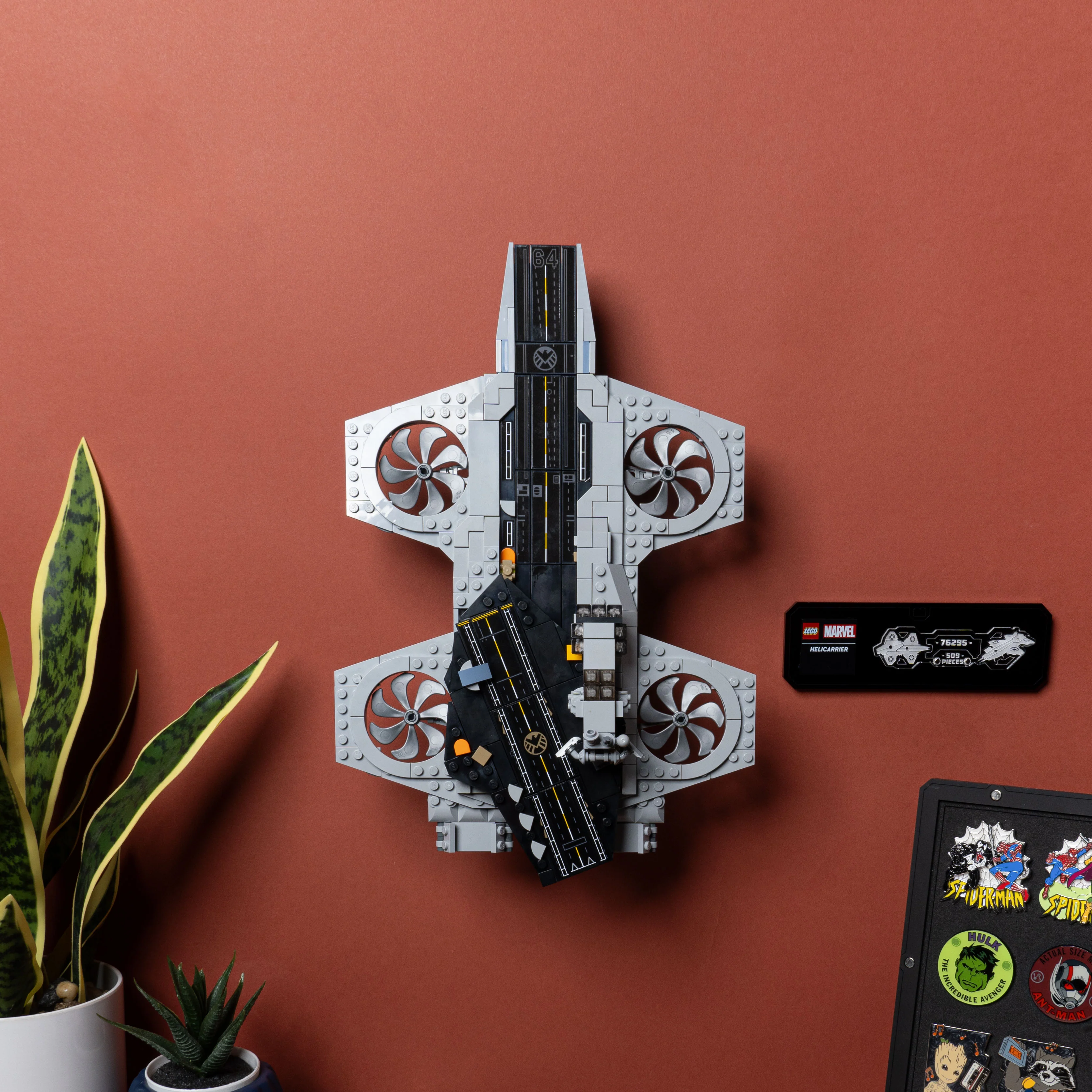 Wall Mounted Display Stand for LEGO® Marvel™ The Avengers Helicarrier (76295) - Image 7