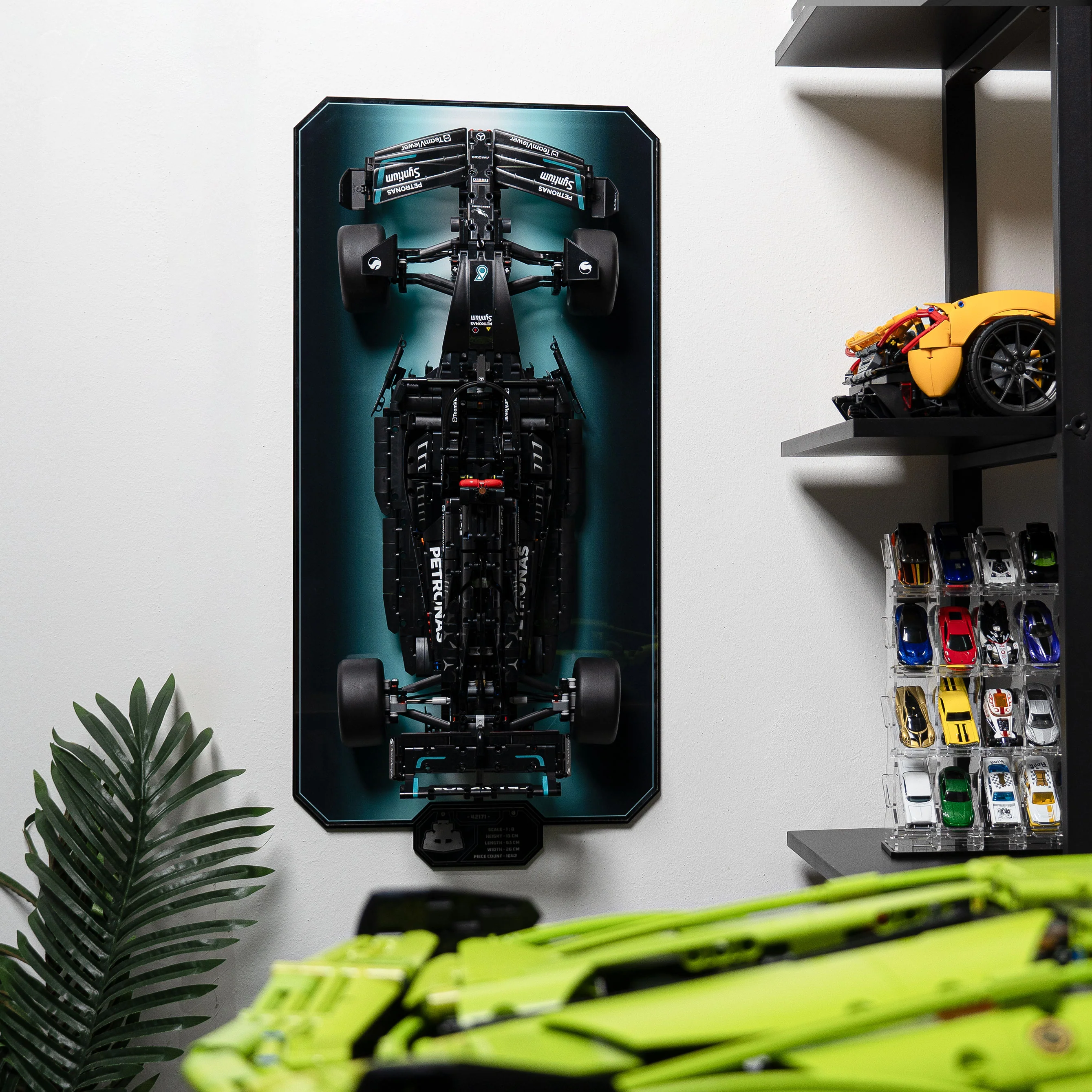 Wall Mounted Display Stand for LEGO® Technic™ Mercedes-AMG F1 W14 E (42171) - Image 10